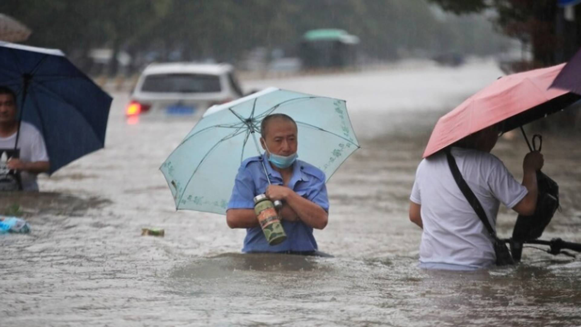الصـين تشـهد نزول أمطار هي الأشد منـذ 1000 عام