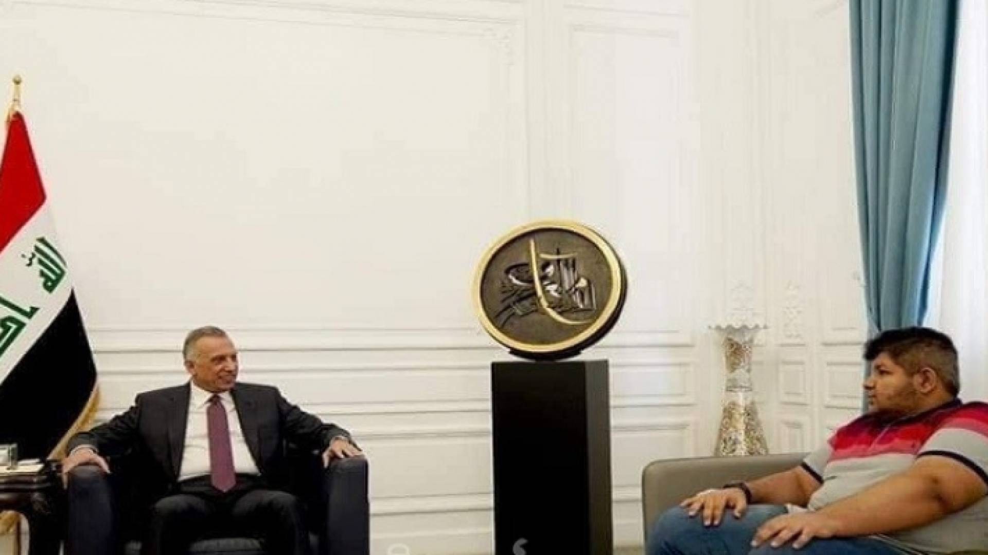 الكاظمي يستقبل اليوتيوبر الساخر من رؤساء أمريكا