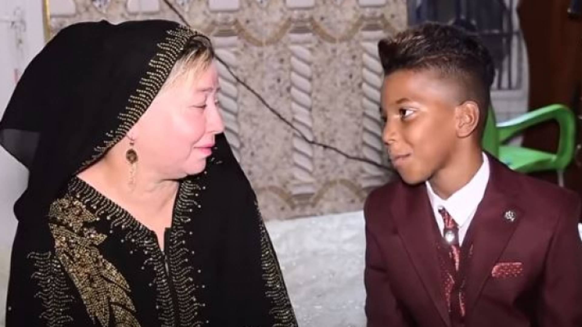 العريس سجاد ووالدته