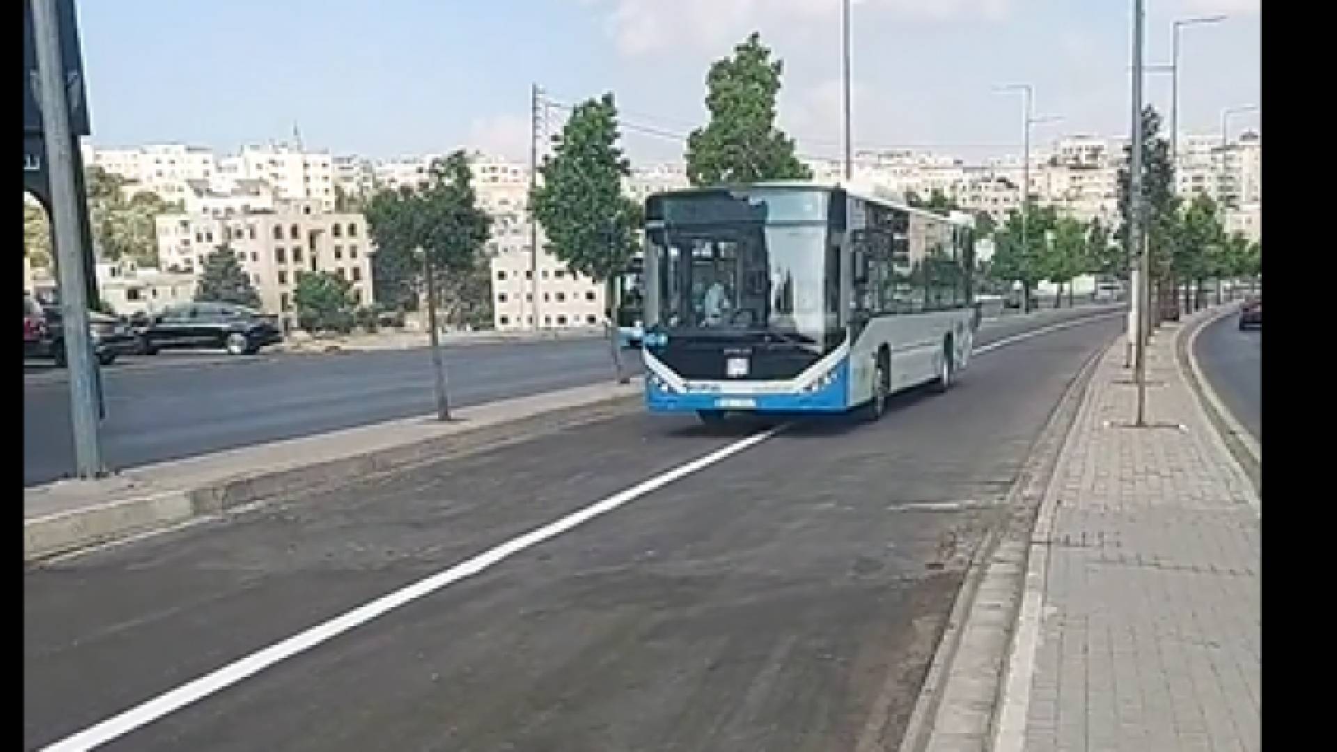 الباص السريع خلال التجريب