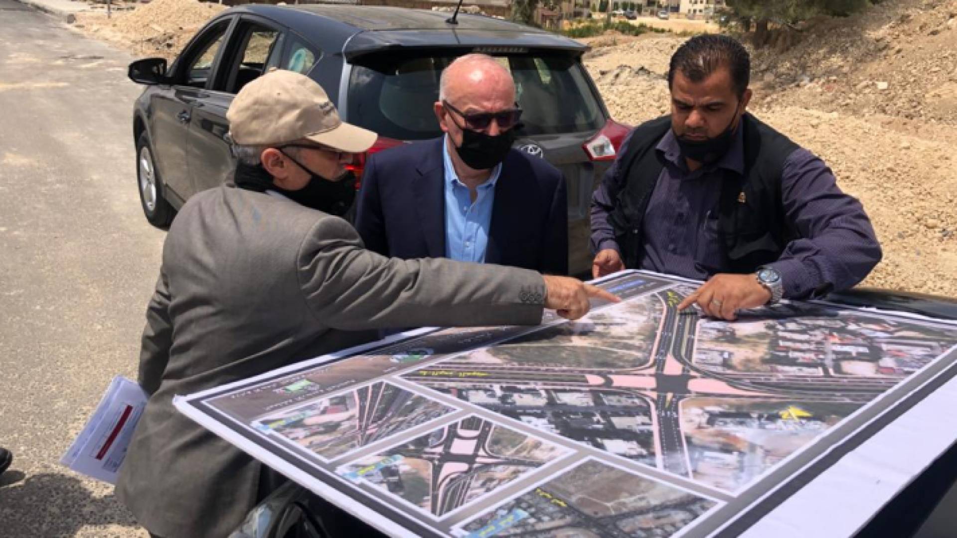 الكسبي يتفقد سير الاعمال في مشروع تقاطع مرج الحمام