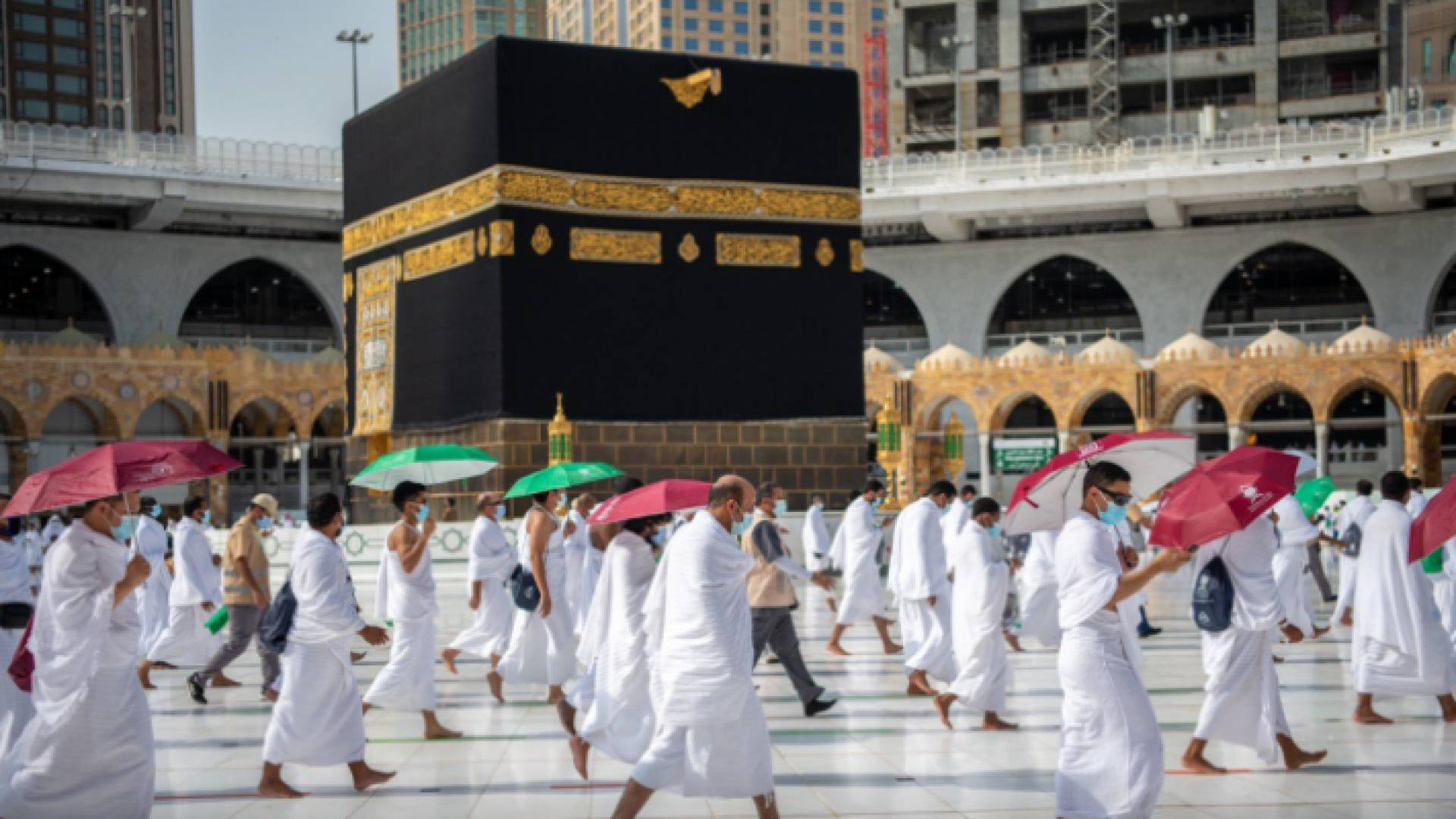 السعودية تعلن عودة العمرة الأحد