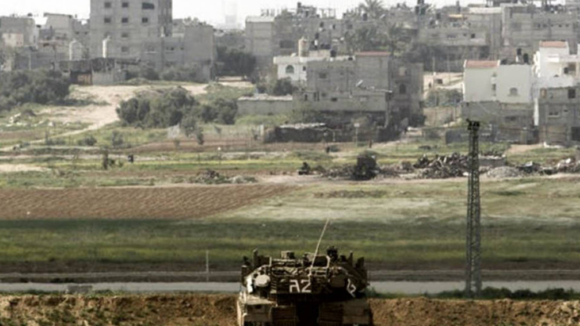 آلية تابعة لجيش الاحتلال الاسرائيلي