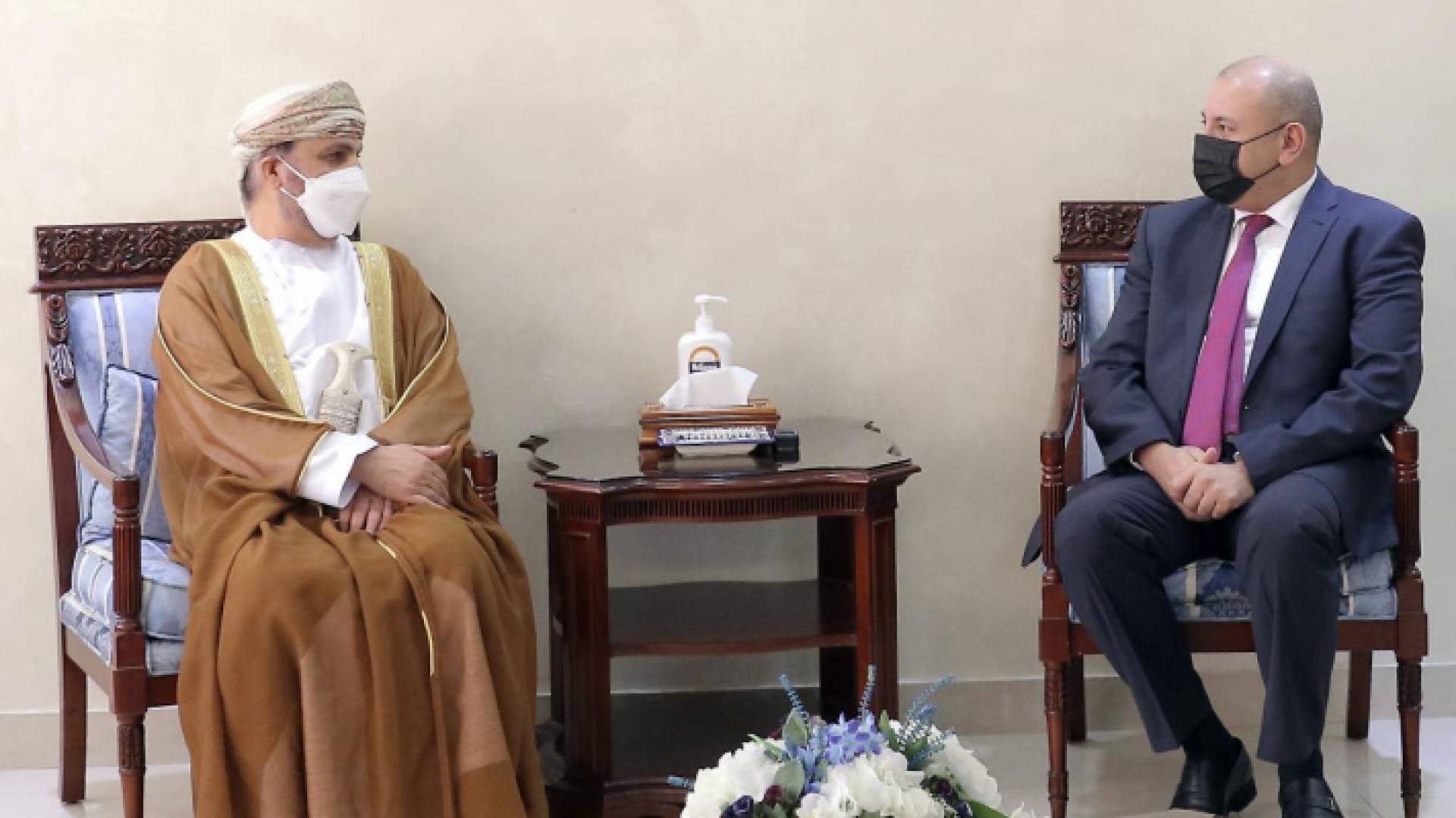 العودات والسفير العماني