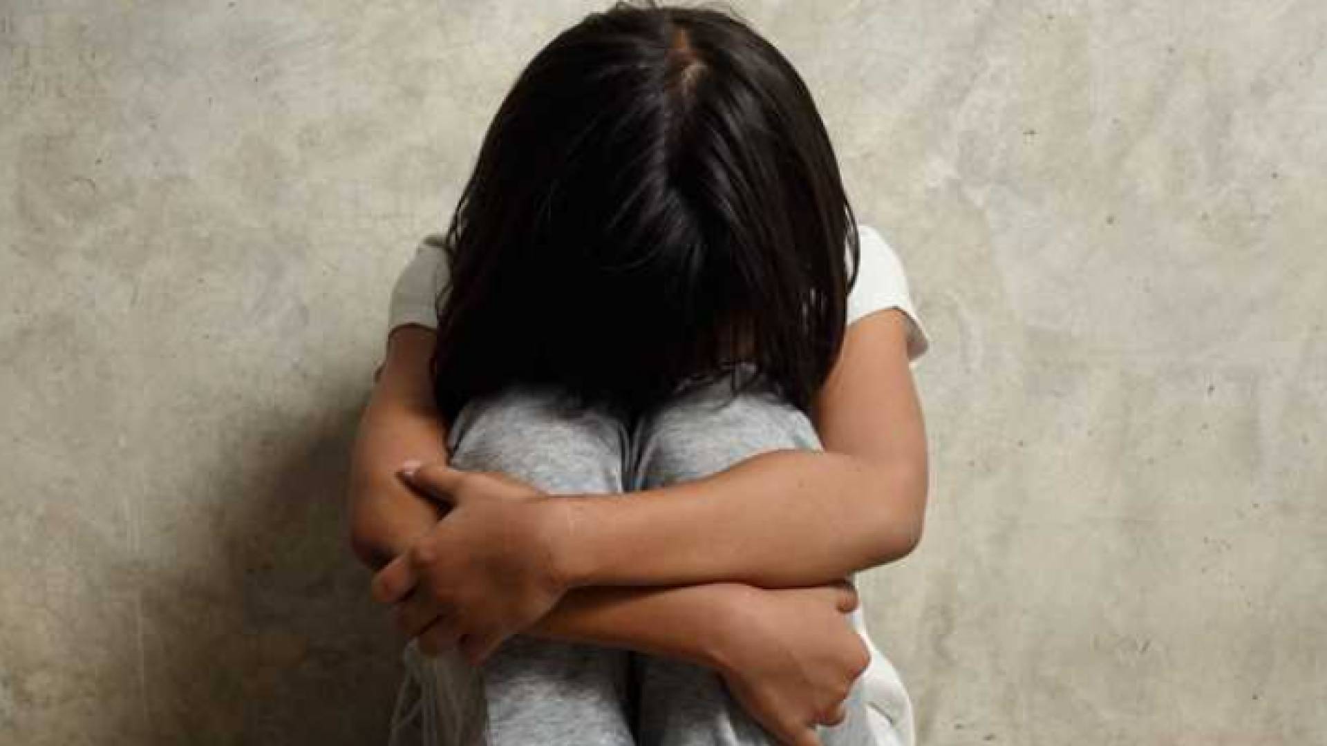 والدة الطفلتين حاولت إخفاء الجريمة