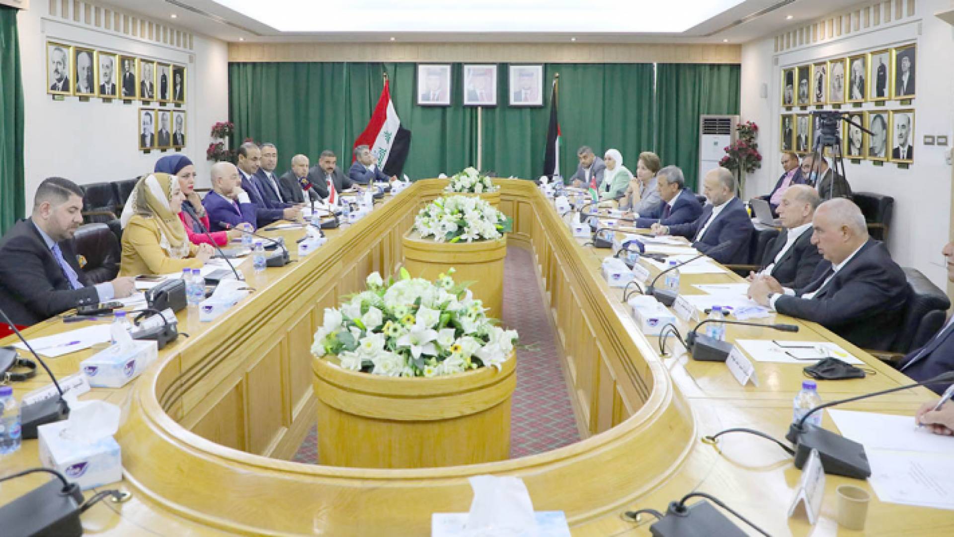 الأعيان يبحث مع وزير العمل العراقي التعاون المشترك