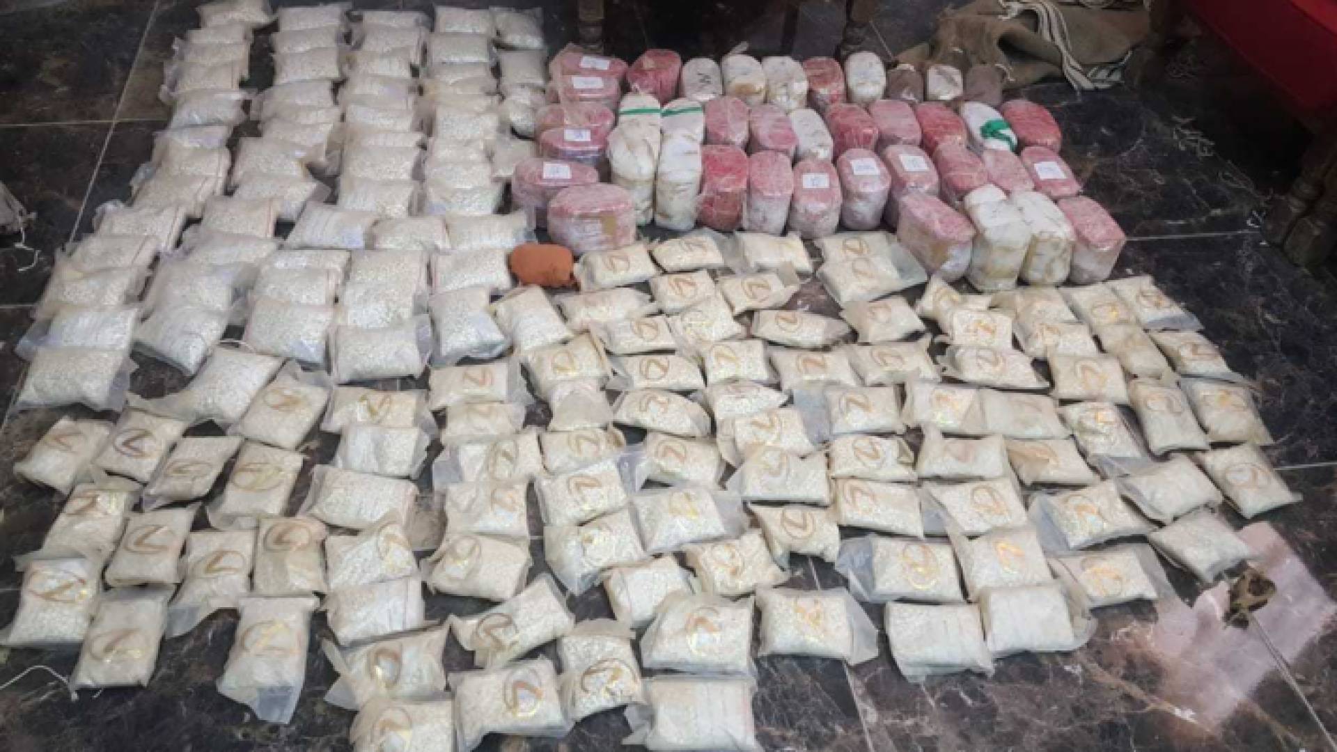 مواد مخدرة ضبطت في أثناء محاولتي التهريب