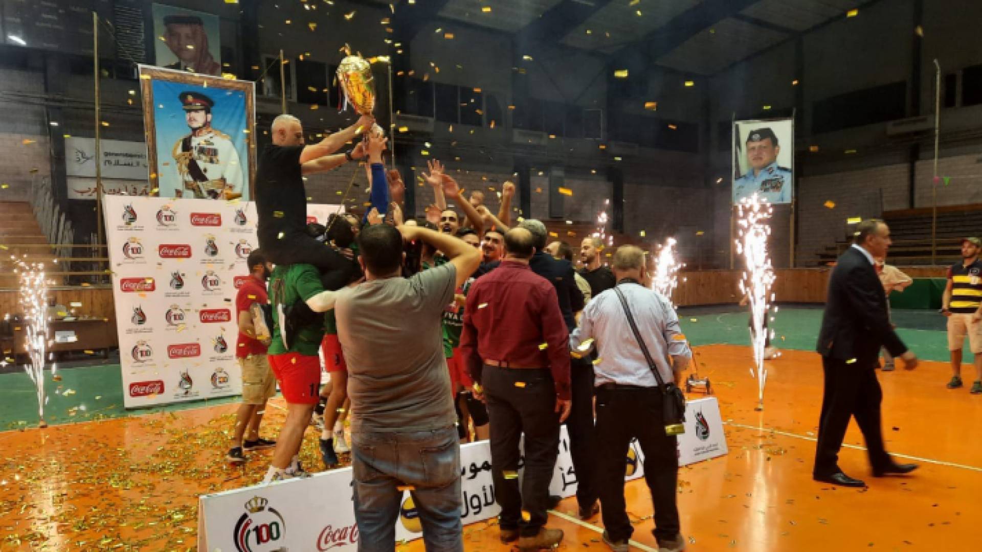 جانب من التتويج