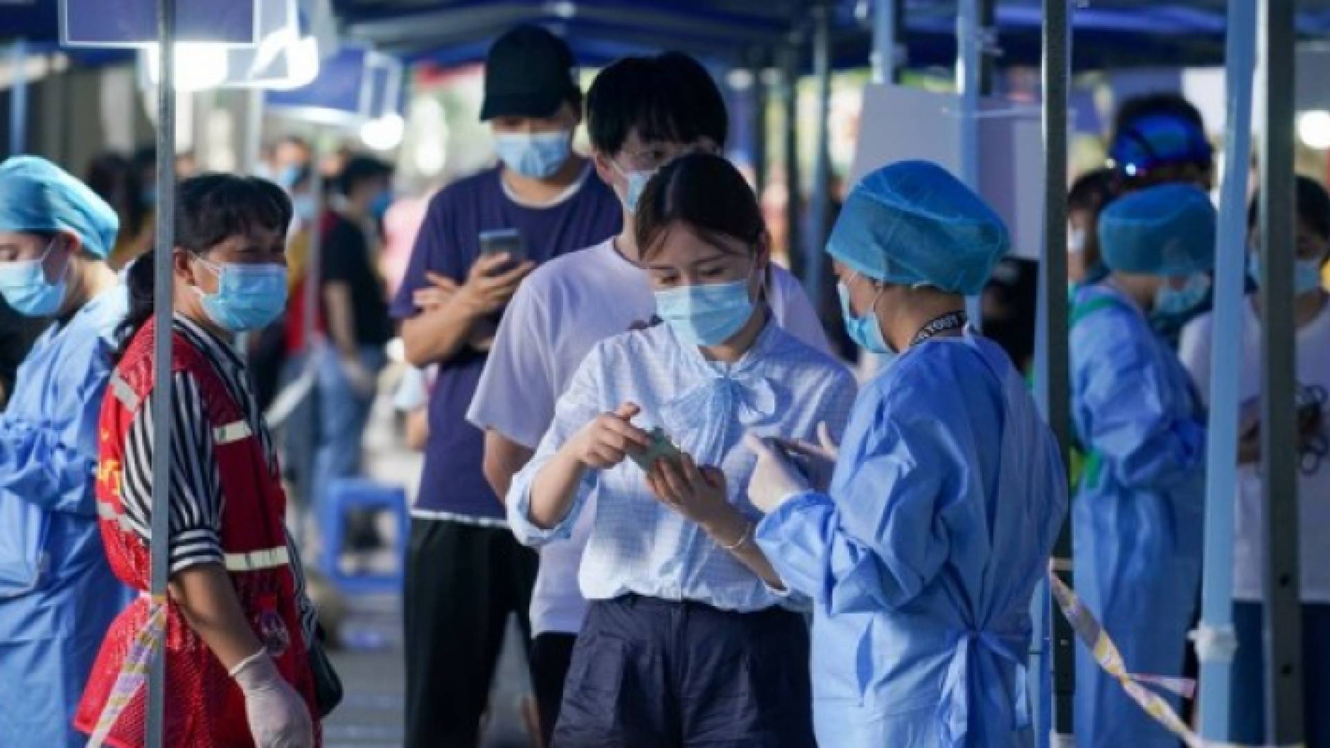 يتفشى الفيروس في 14 مقاطعة