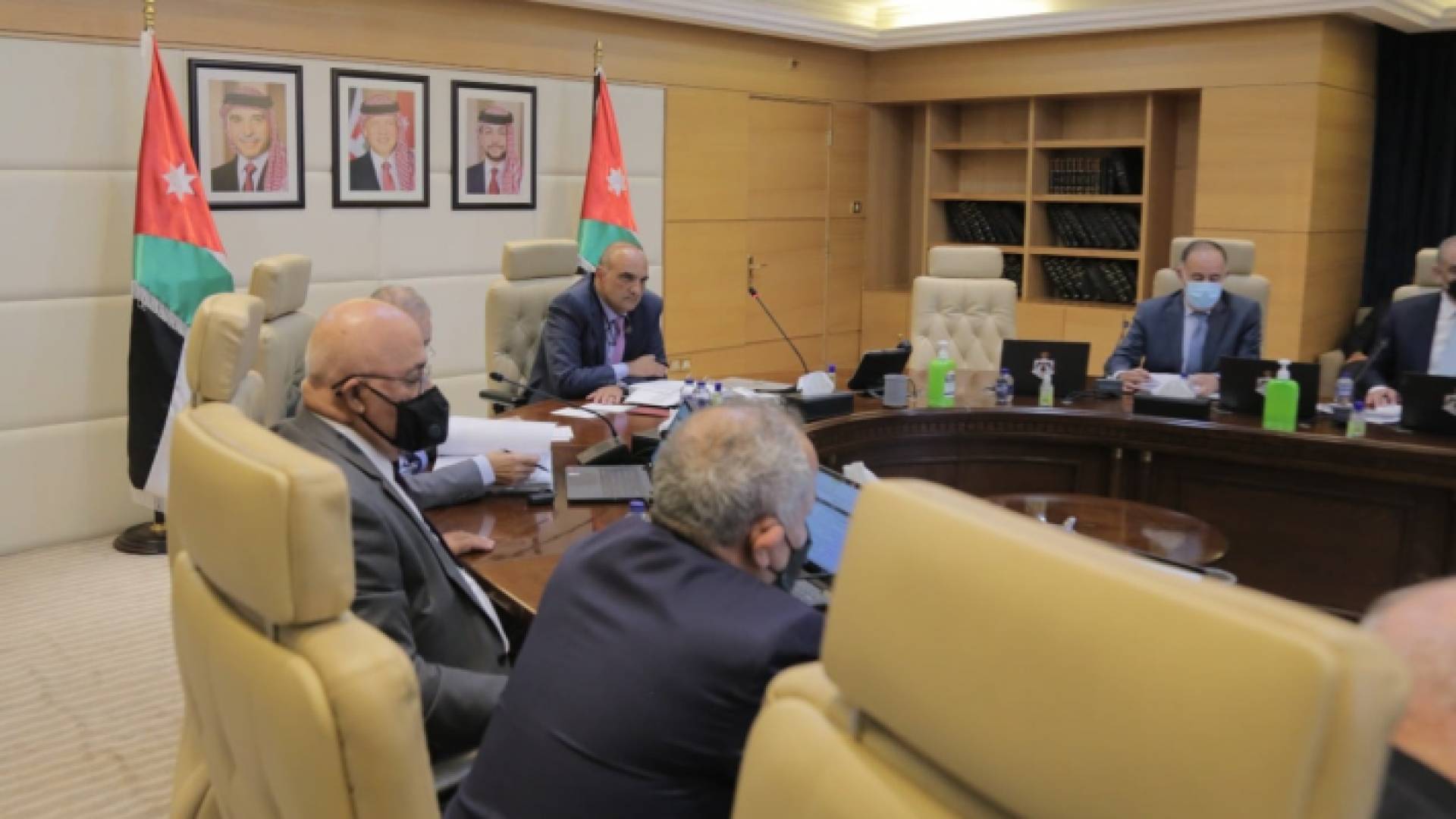 اجتماع رئيس الوزراء مع الخصاونة