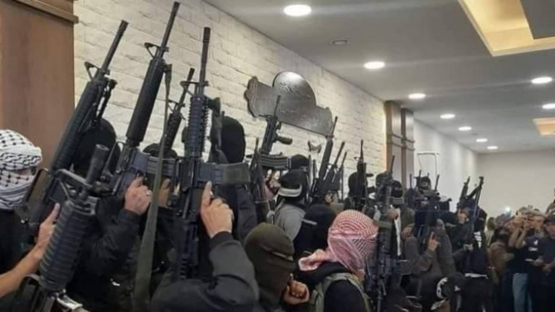 إنهاء الخلاف بين عشيرتي العويوي والجعبري في الخليل