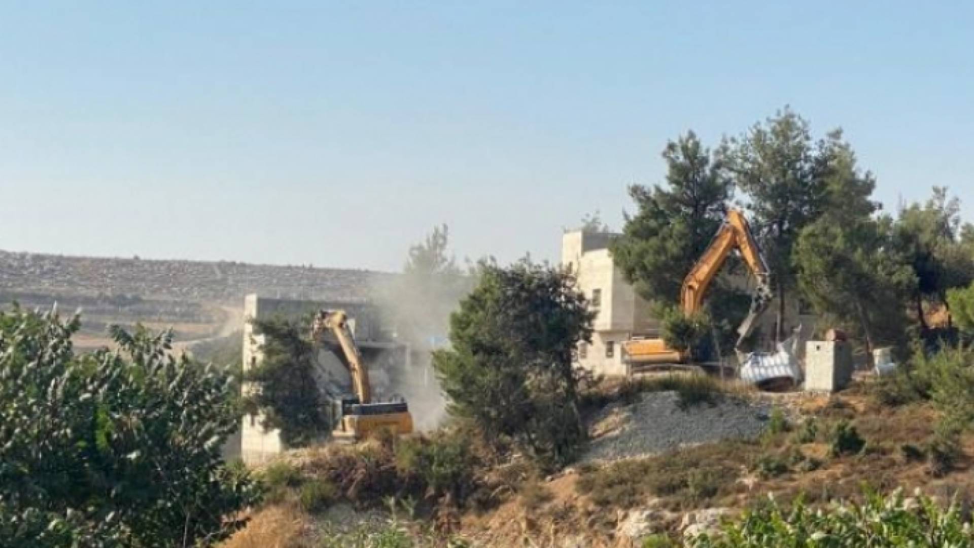 جرافات الاحتلال الإسرائيلي تهدم منازل في الضفة الغربية - أرشيفية