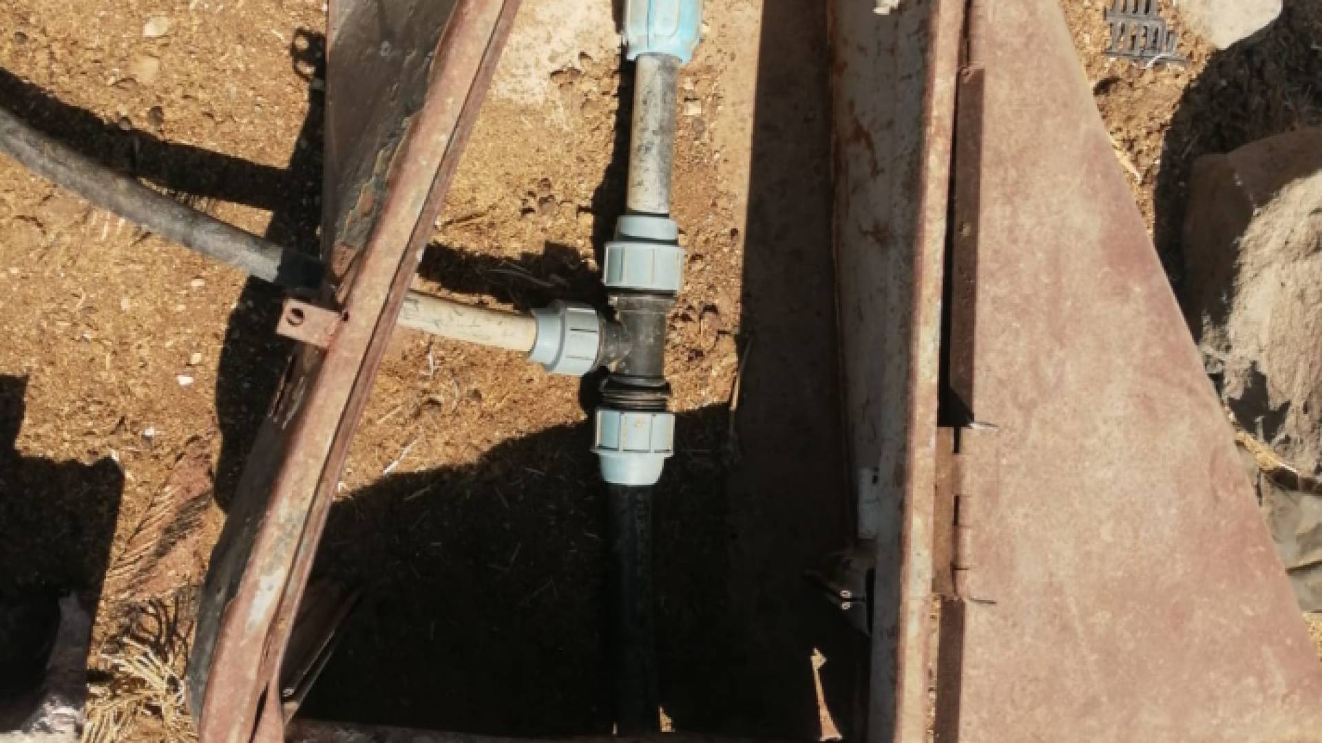 ضبط اعتداءات جديدة على خطوط مياه في الكرك