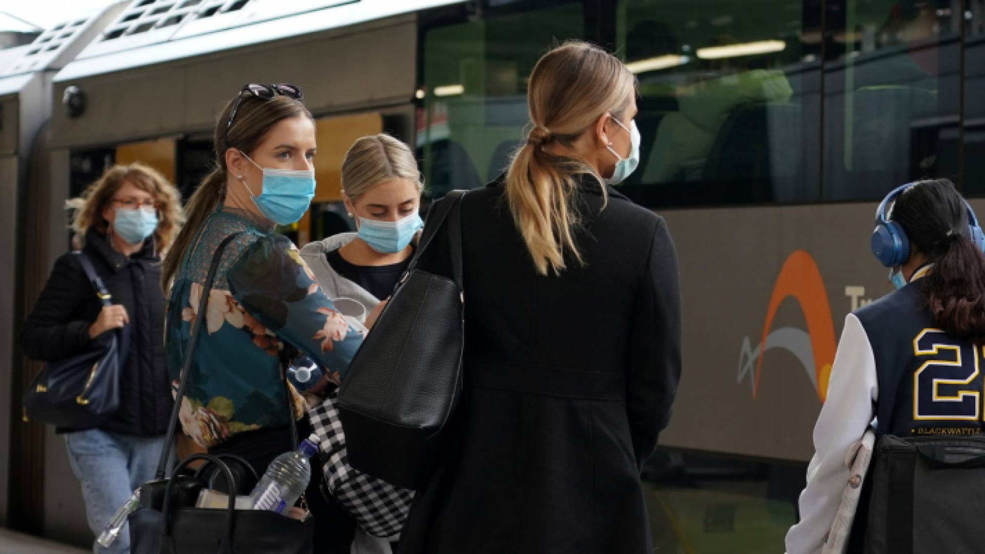 وسعت السلطات تدابير الإغلاق العام في سيدني