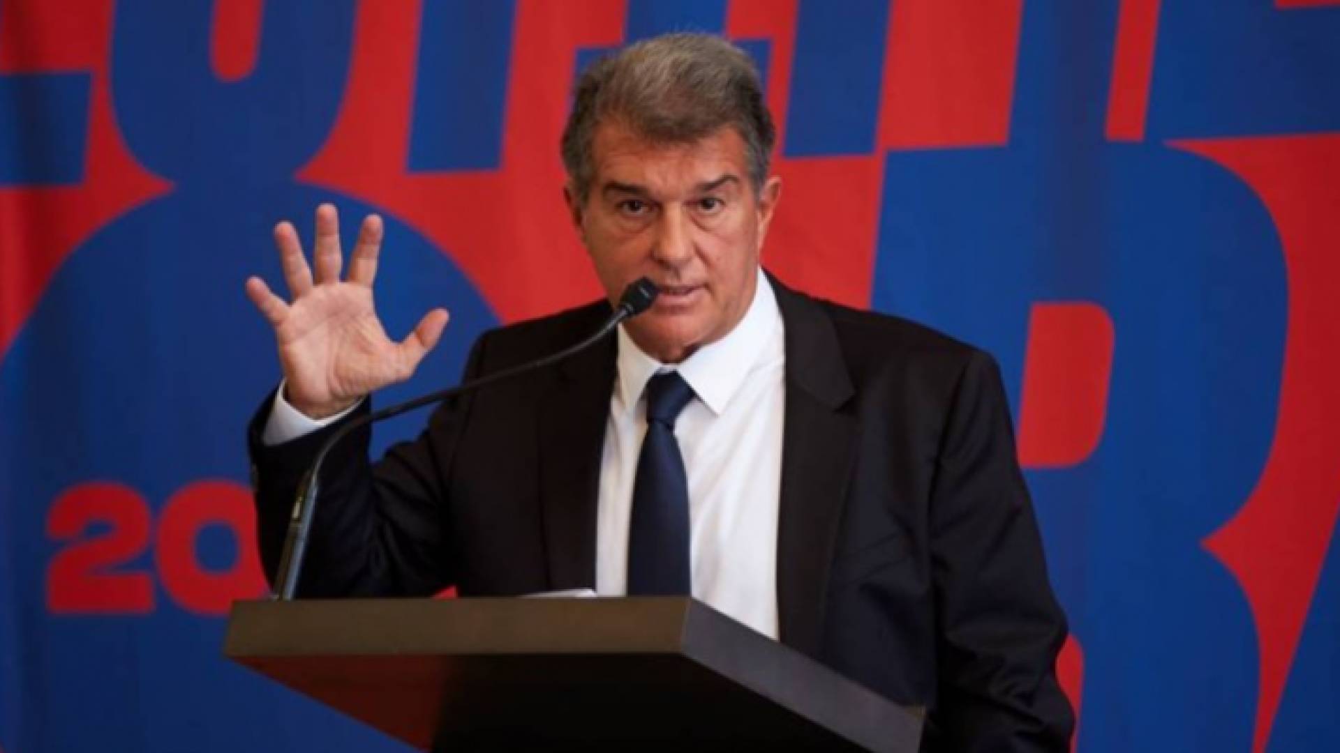 رئيس برشلونة جوان لابورتا