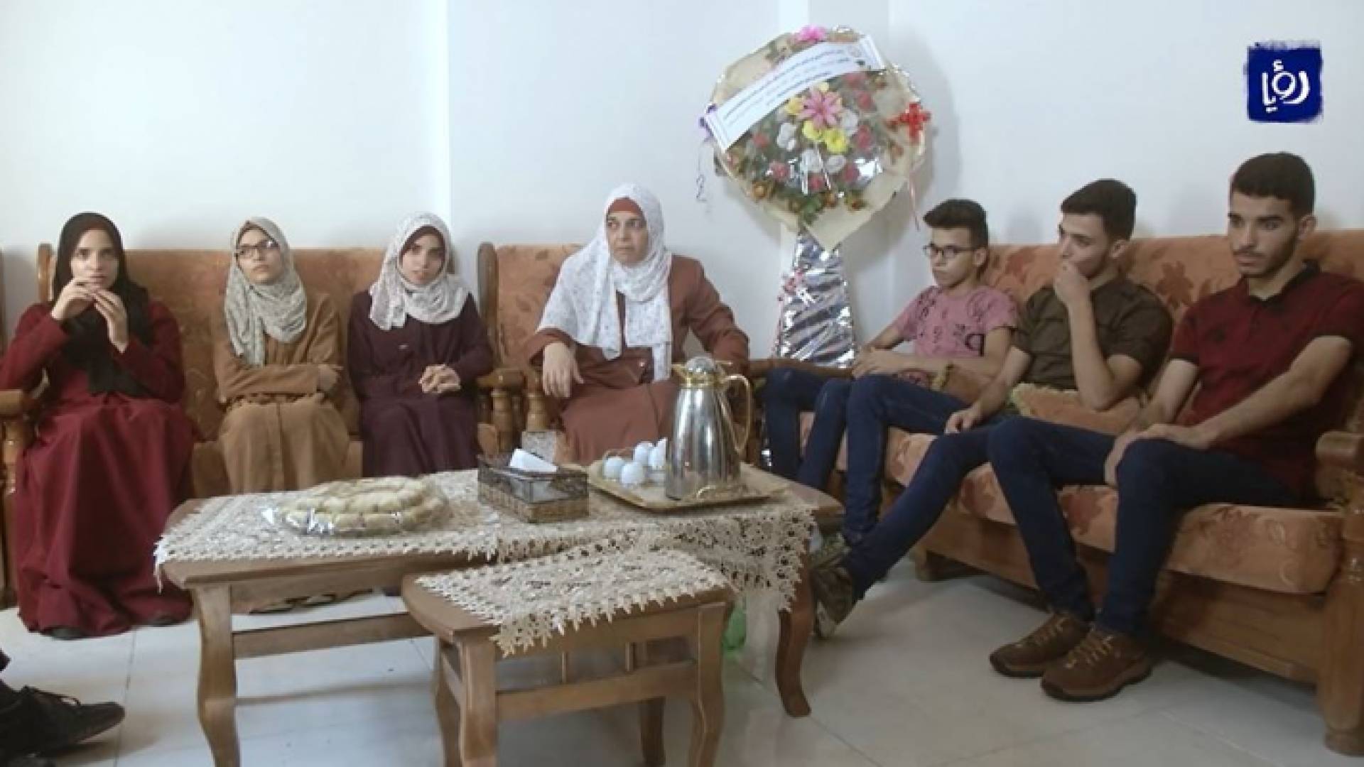 التكلفة المرتفعة للساعة الدراسية في جامعات القطاع تقف بالمرصاد أمام طموحات التوائم