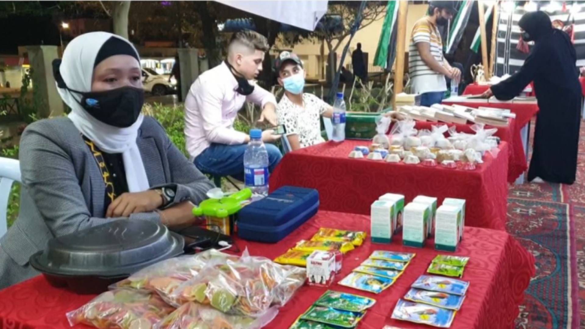 بازار خير العقبة.. أسر ترفض الاستسلام للفقر