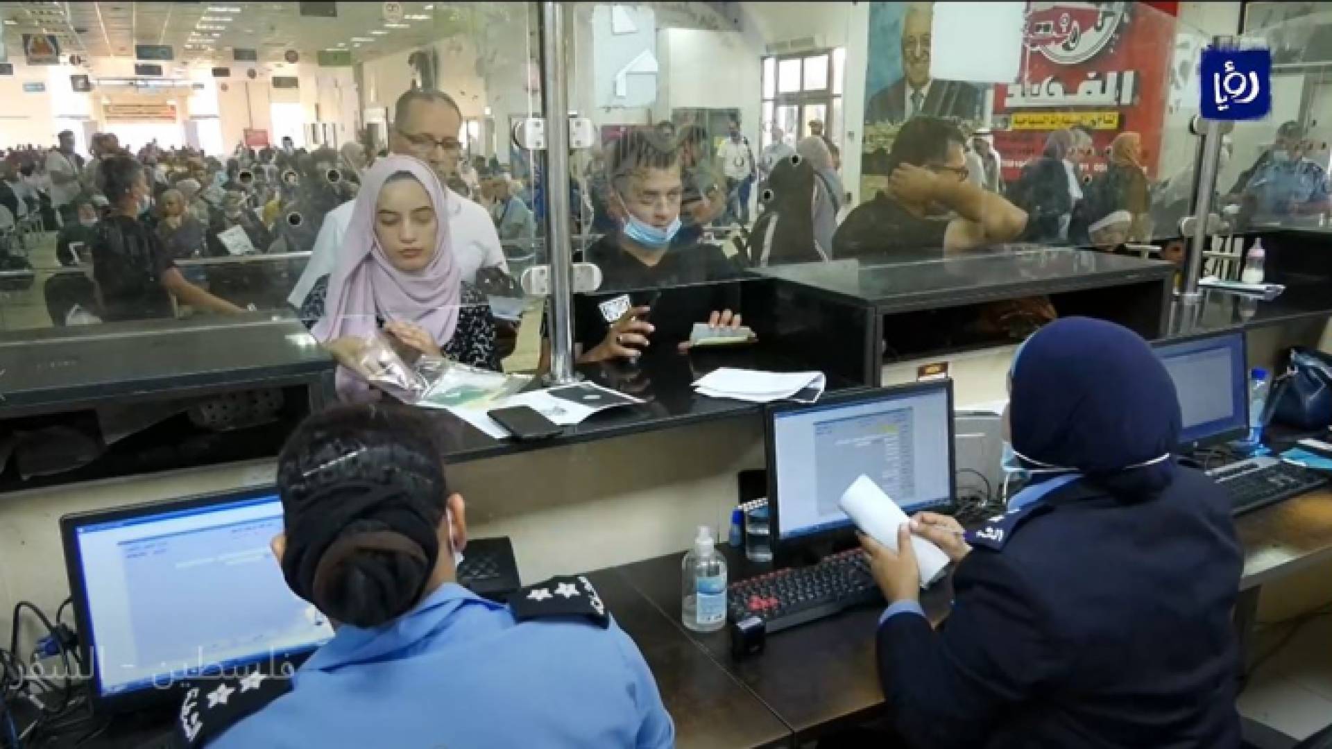 جانب من الاجراءات على جسر أريحا