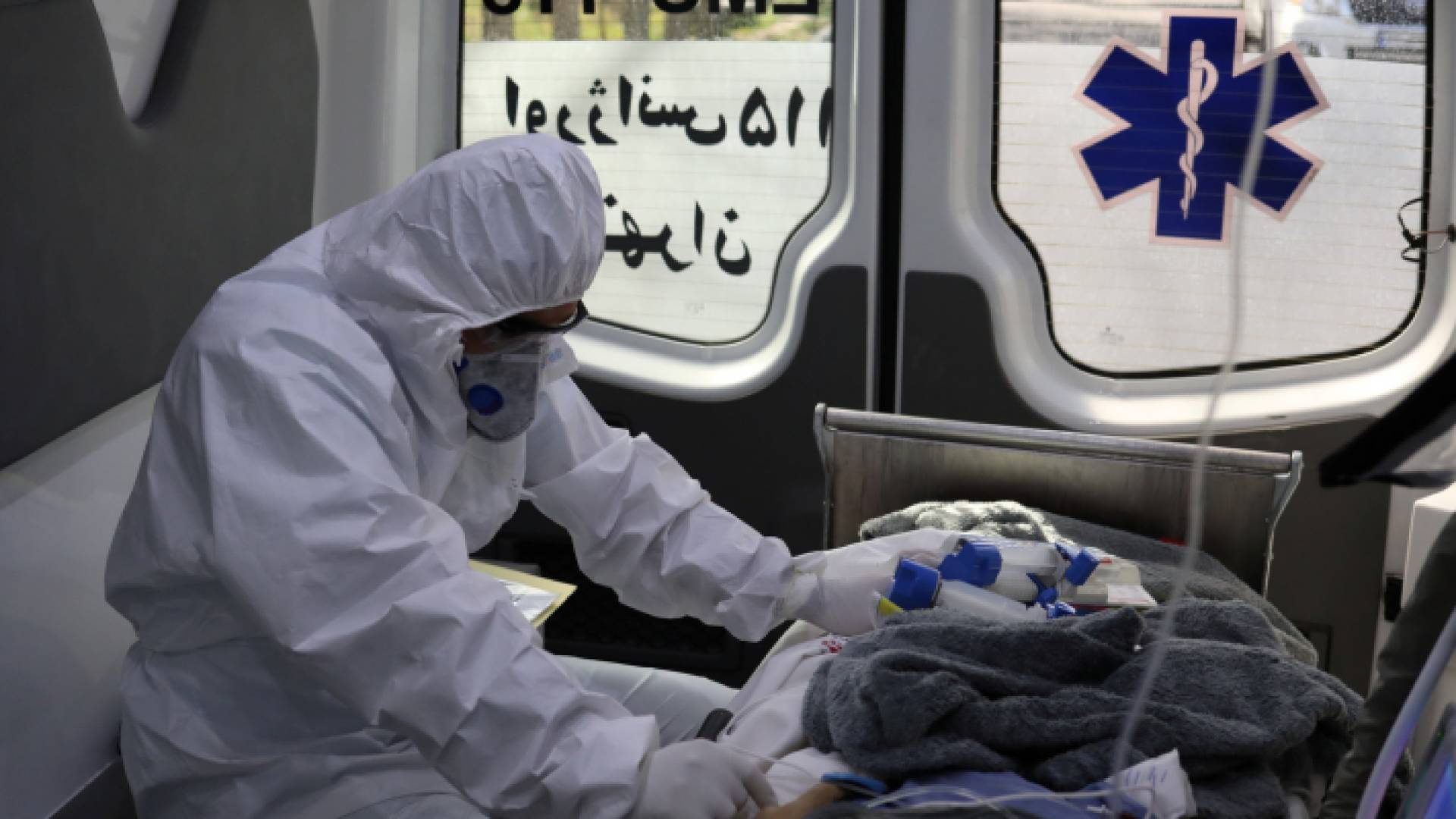 آلاف الإصابات اليومية بكورونا في إيران