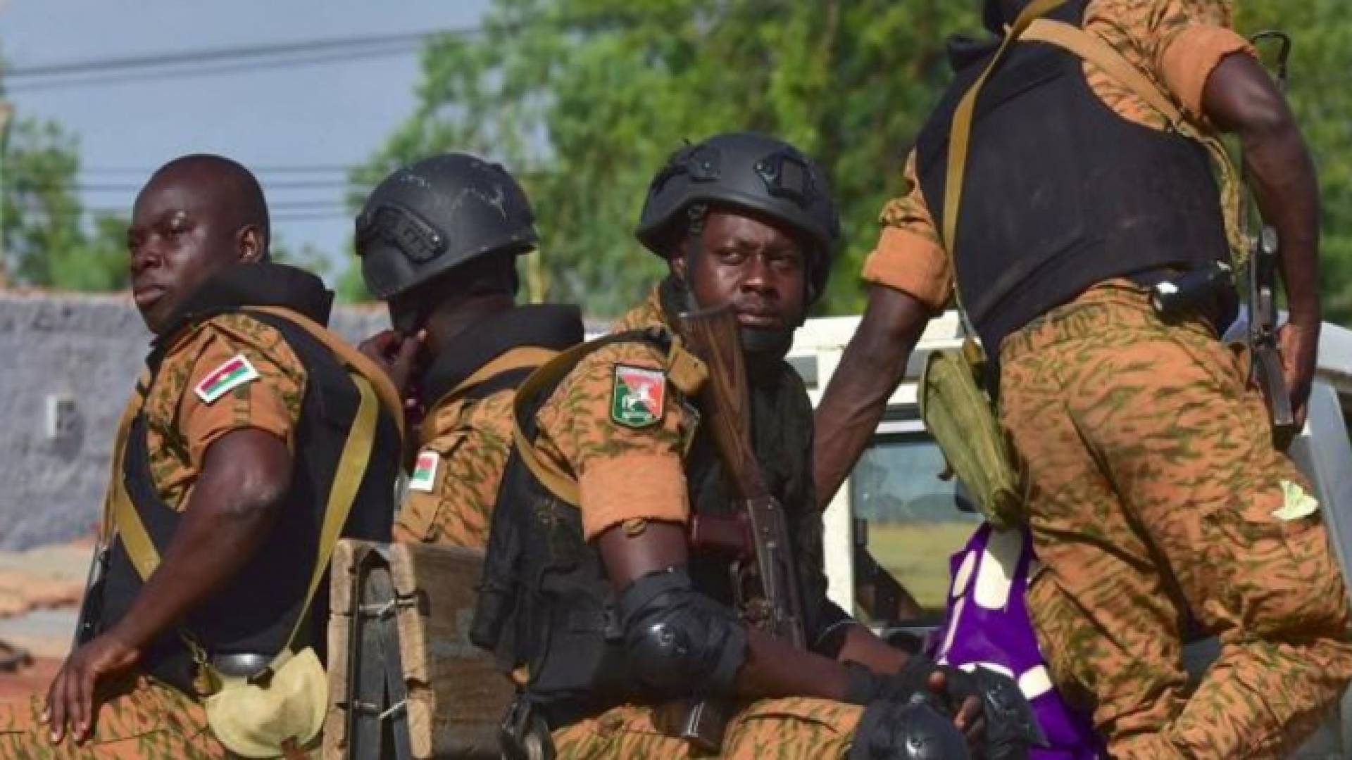 وقع الكمين "قرب قرية دونكون التابعة لبلدية تويني