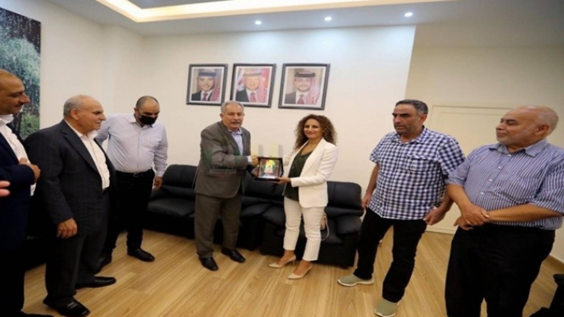 سمر نصار تزور نادي الوحدات