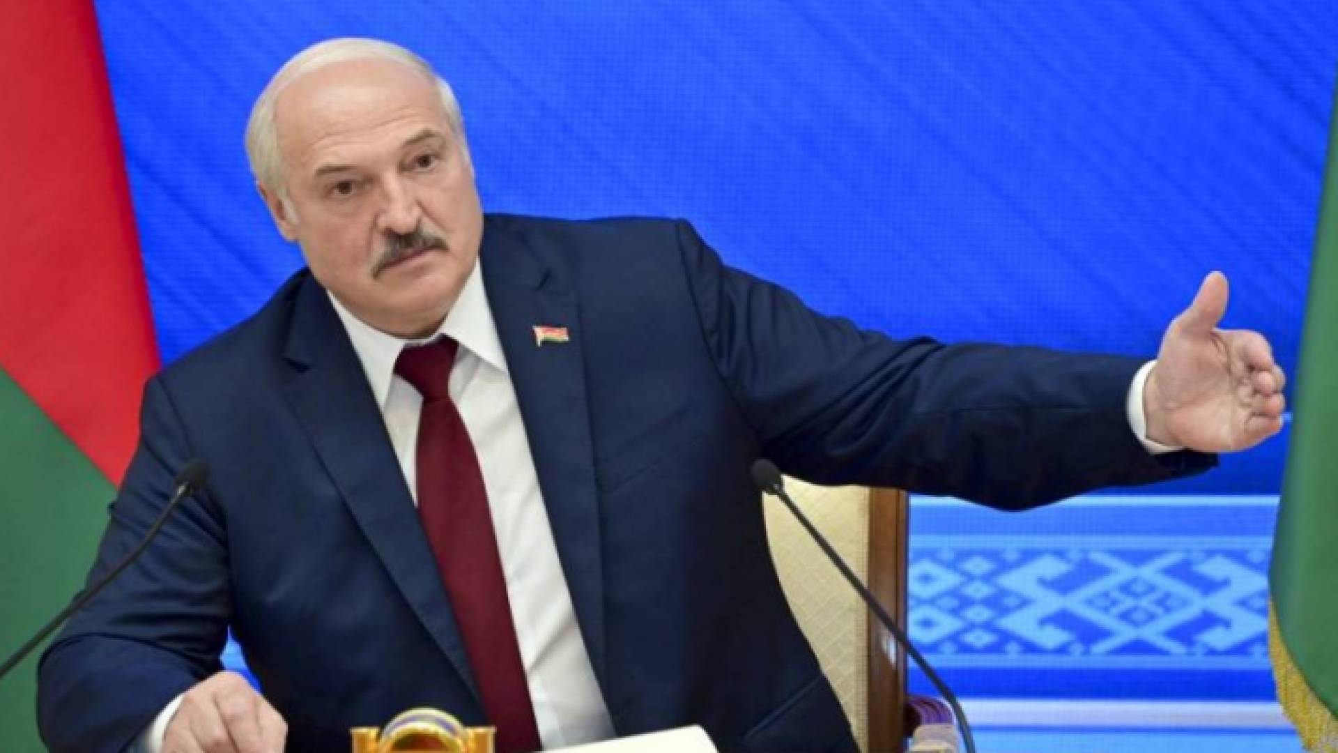 نزل البيلاروسيون إلى الشوارع مطالبين باستقالة لوكاشنكو