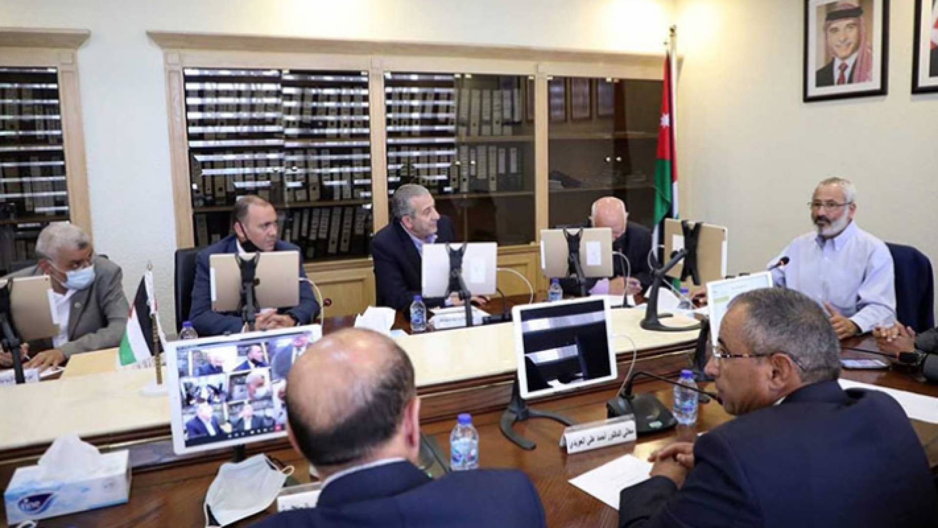 لجنة الخدمات العامة في مجلس الأعيان