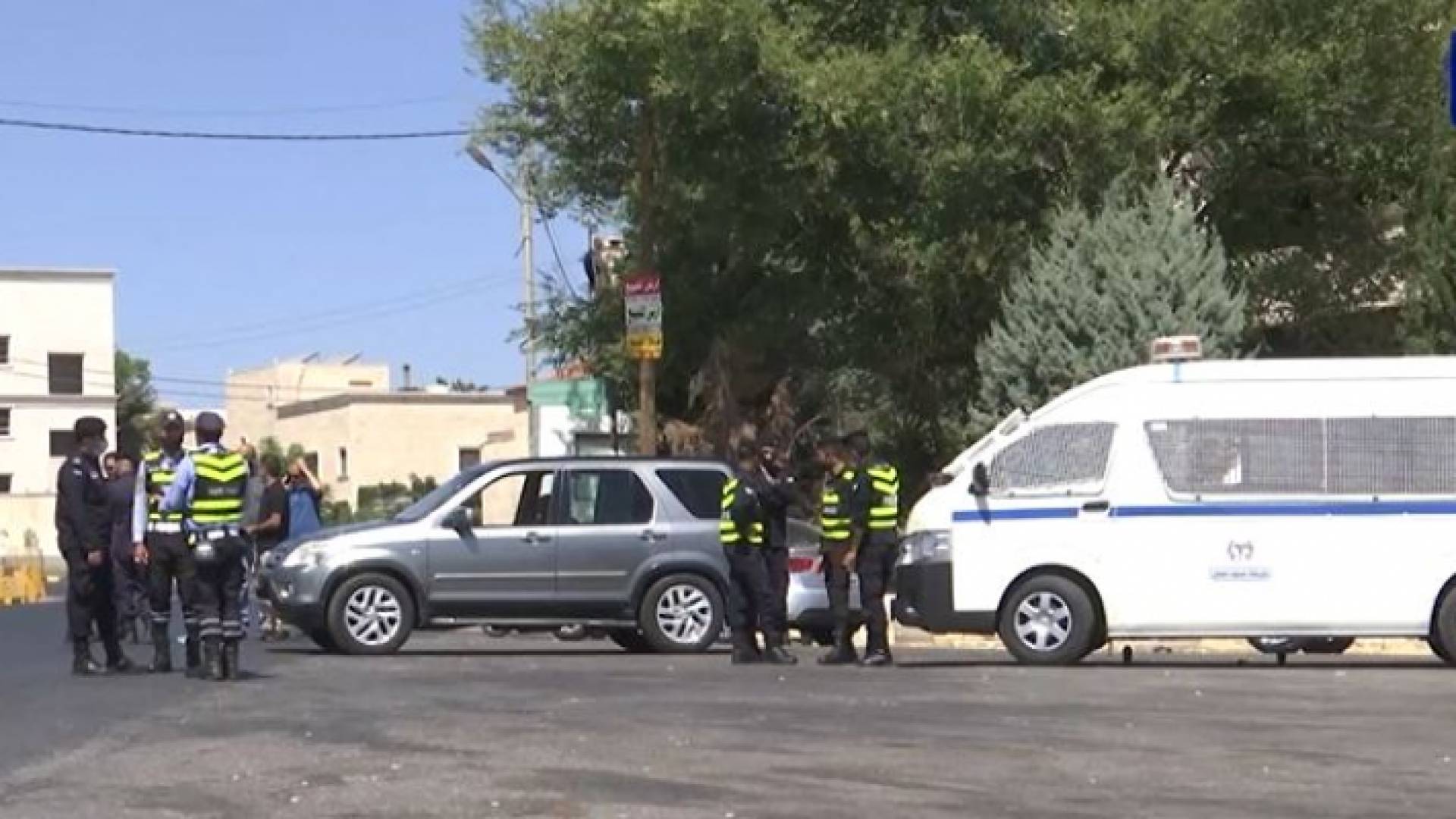 الأمن العام ينتشر في الشوارع قبيل اعلان نتائج التوجيهي