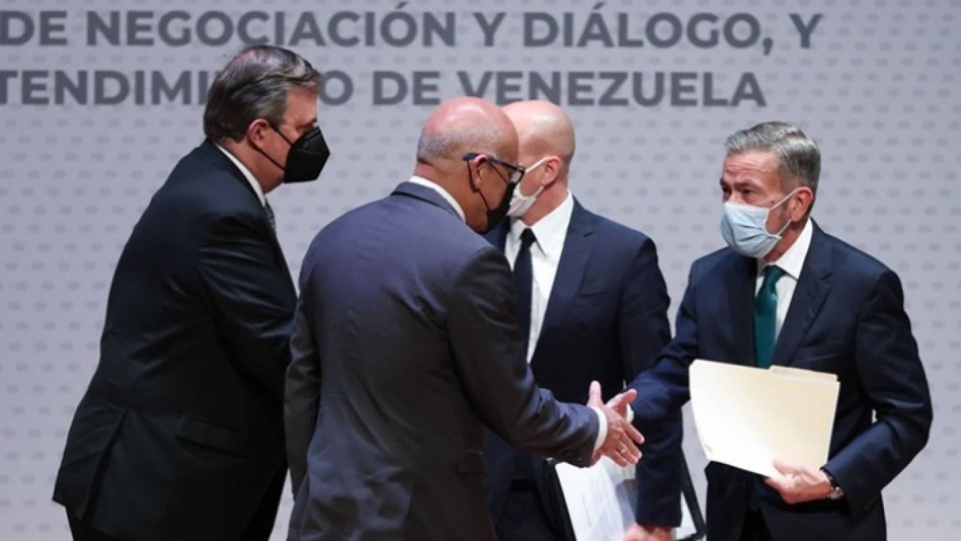 مفاوضات بين الحكومة الفنزويلية والمعارضة في مكسيكو