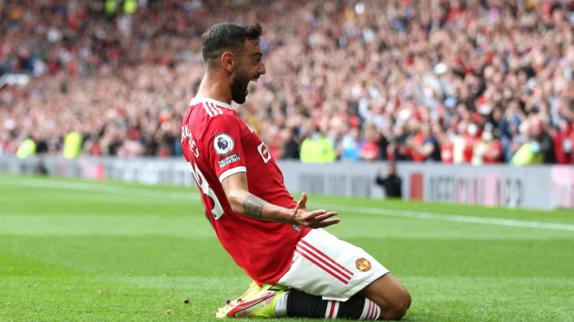 الشياطين تعذّب ليدز بخماسيّة في افتتاحيّة الدوري الانجليزي .