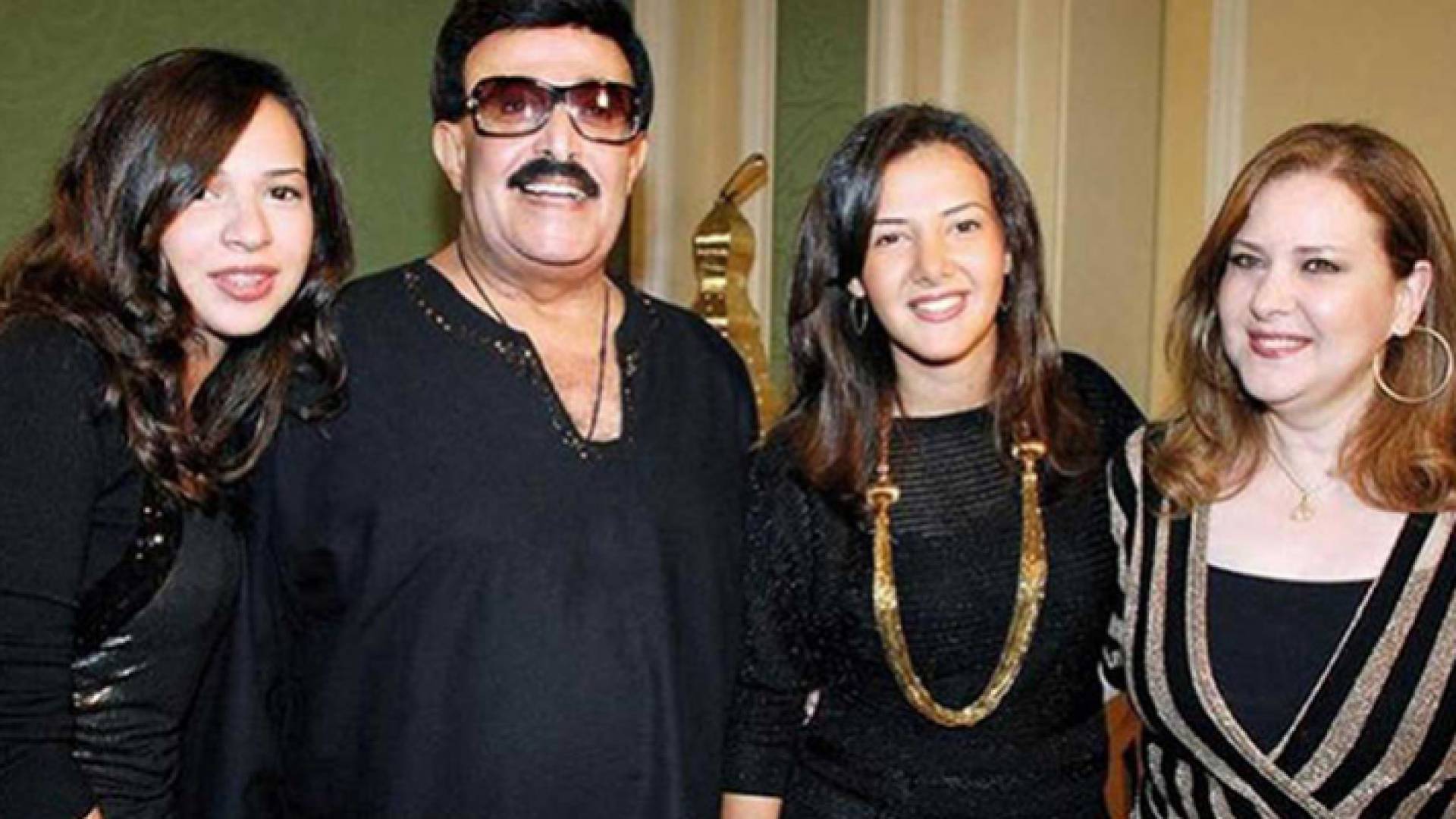 دنيا سمير غانم ووالدتها ووالدها