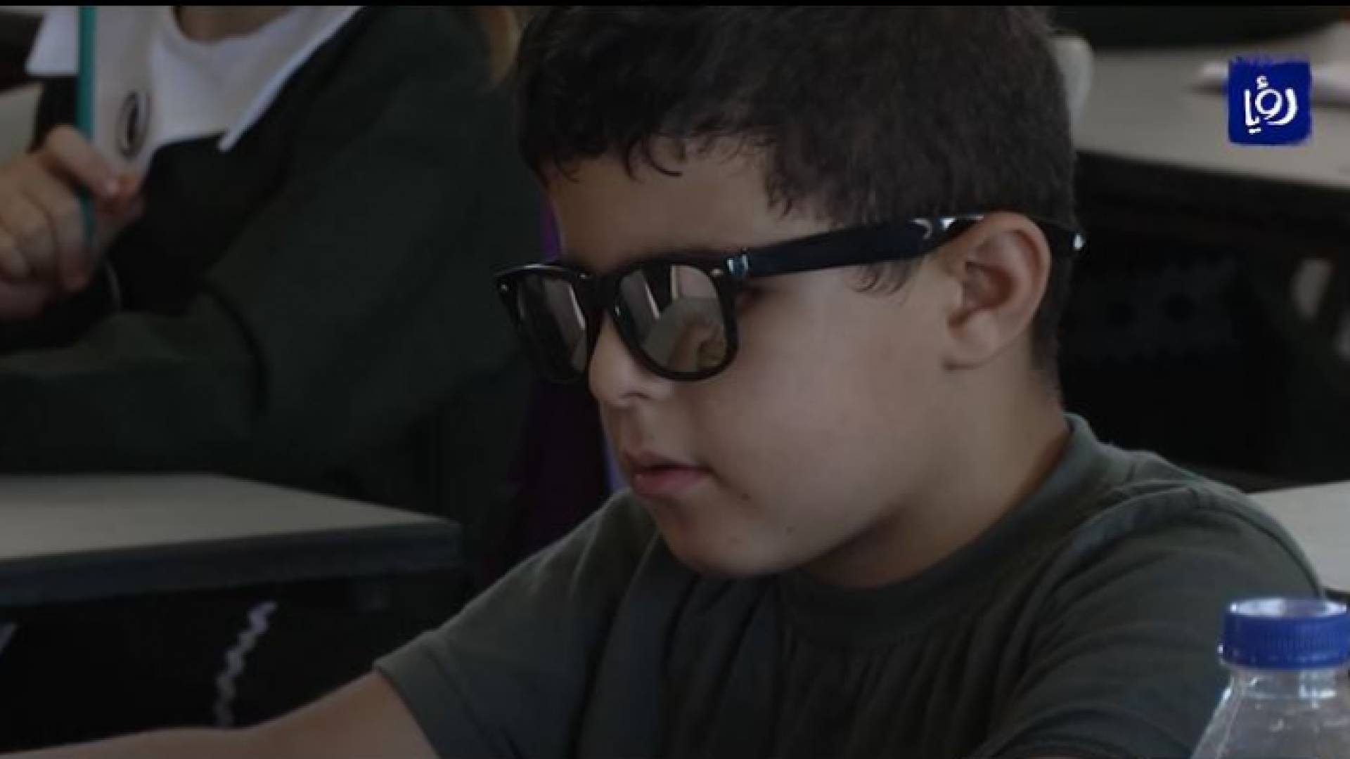 الطفل الفلسطيني محمد شعبان (8 سنوات) يحلم لالعودة مجددا لمقاعد الدراسة