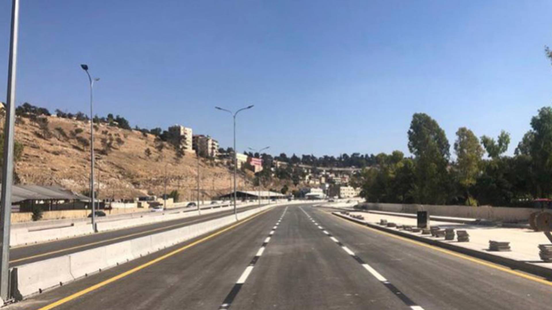 مشروع الباص سريع التردد بين الزرقاء و عمان