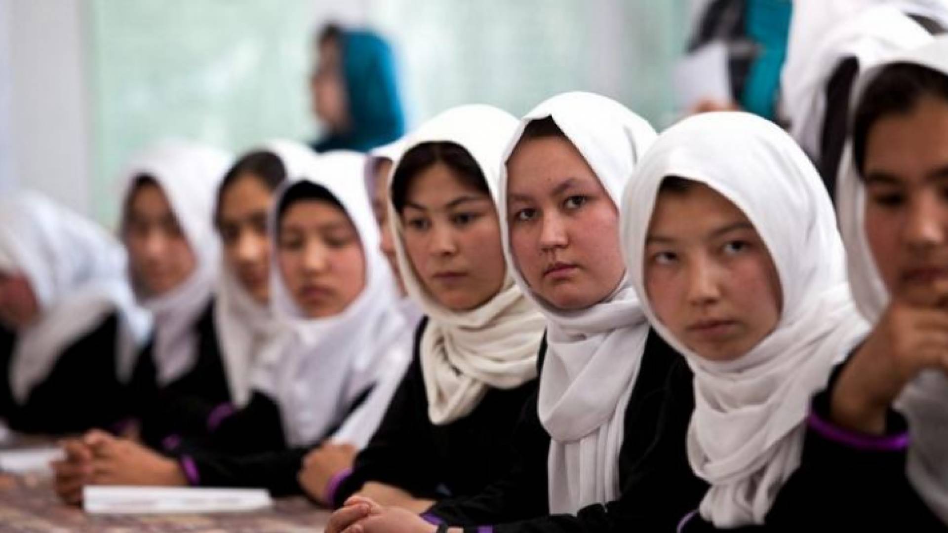 طالبات مدرسة في أفغانستان