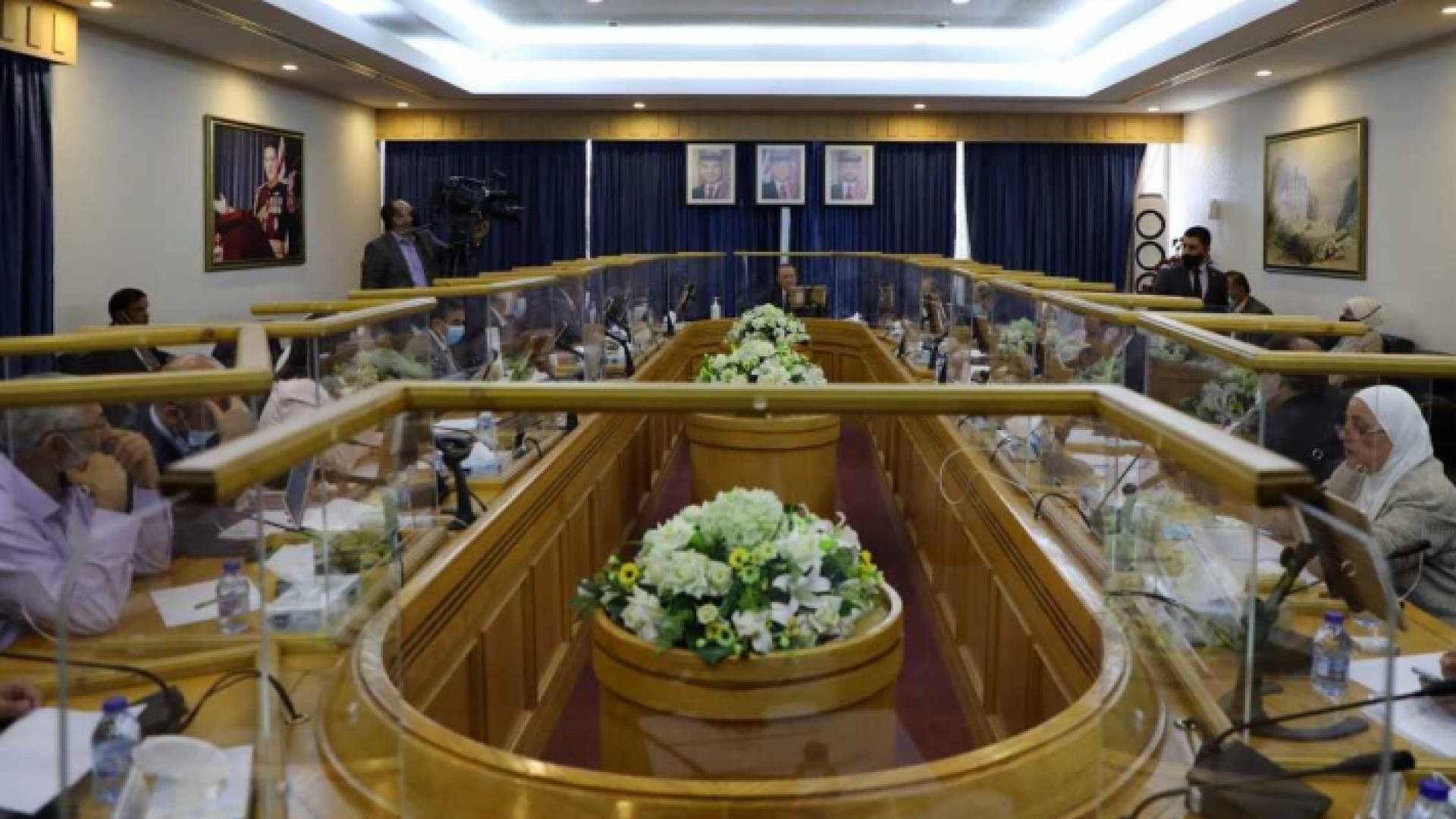 اجتماع اللجنتين القانونية والإدارية في مجلس الاعيان