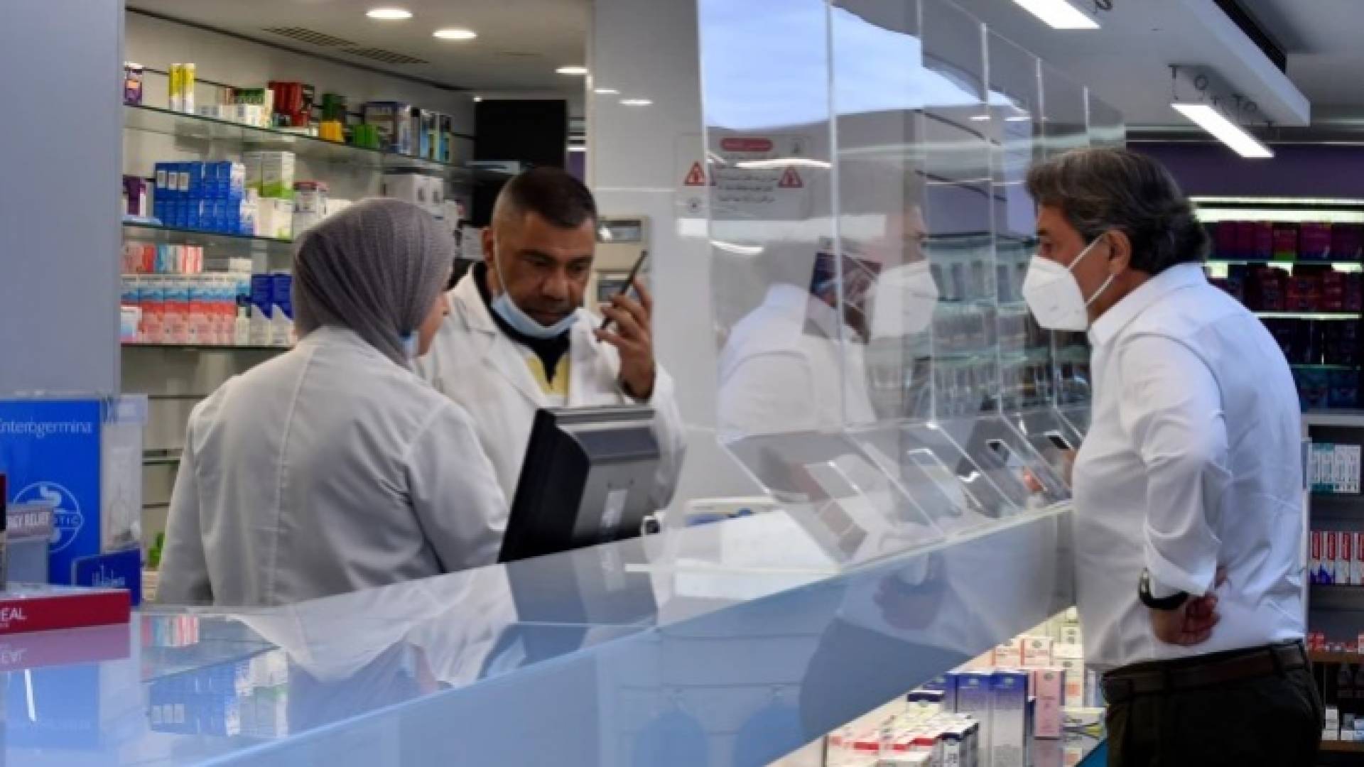 نحو 600 صيدلية أقفلت في لبنان خلال الفترة الأخيرة جراء الأزمة الاقتصادية