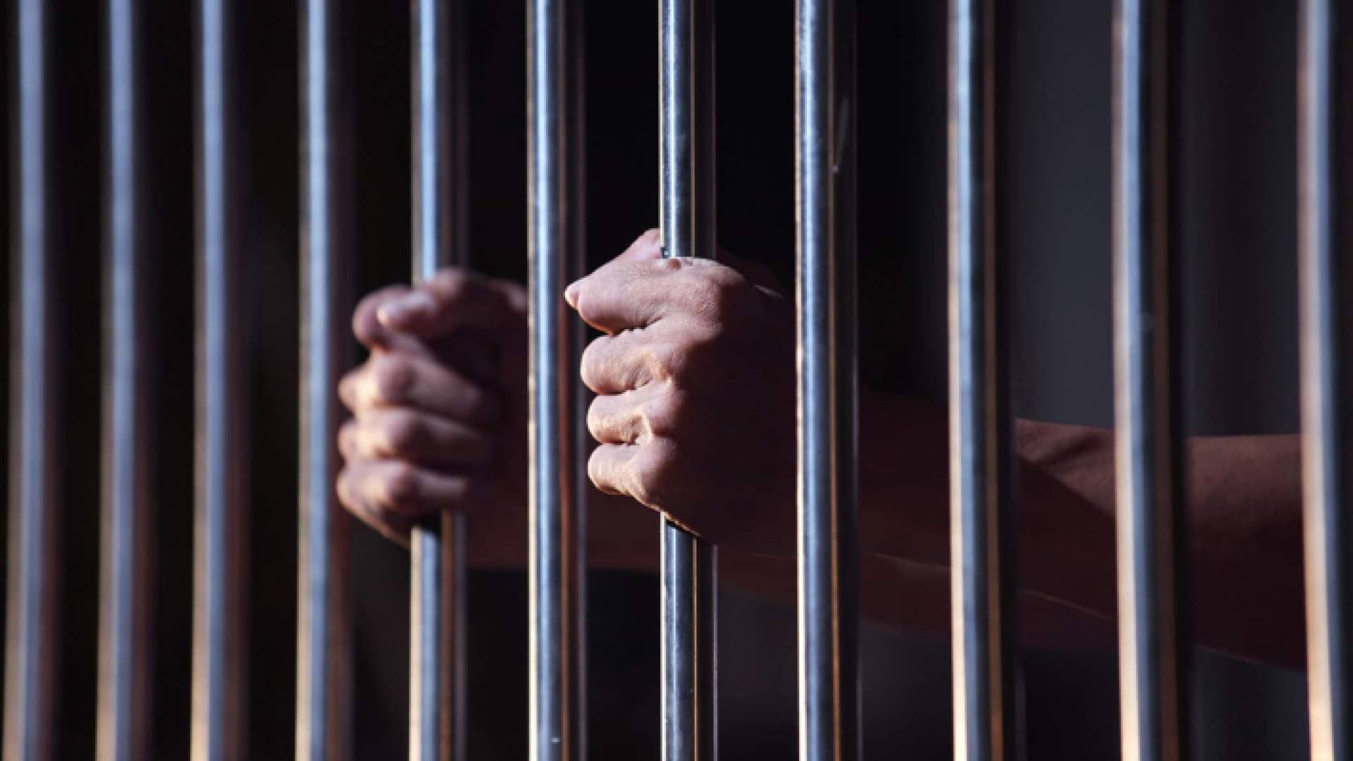 مصري يقتل زميله ويتخلص من جثته في الصرف الصحي بقنا