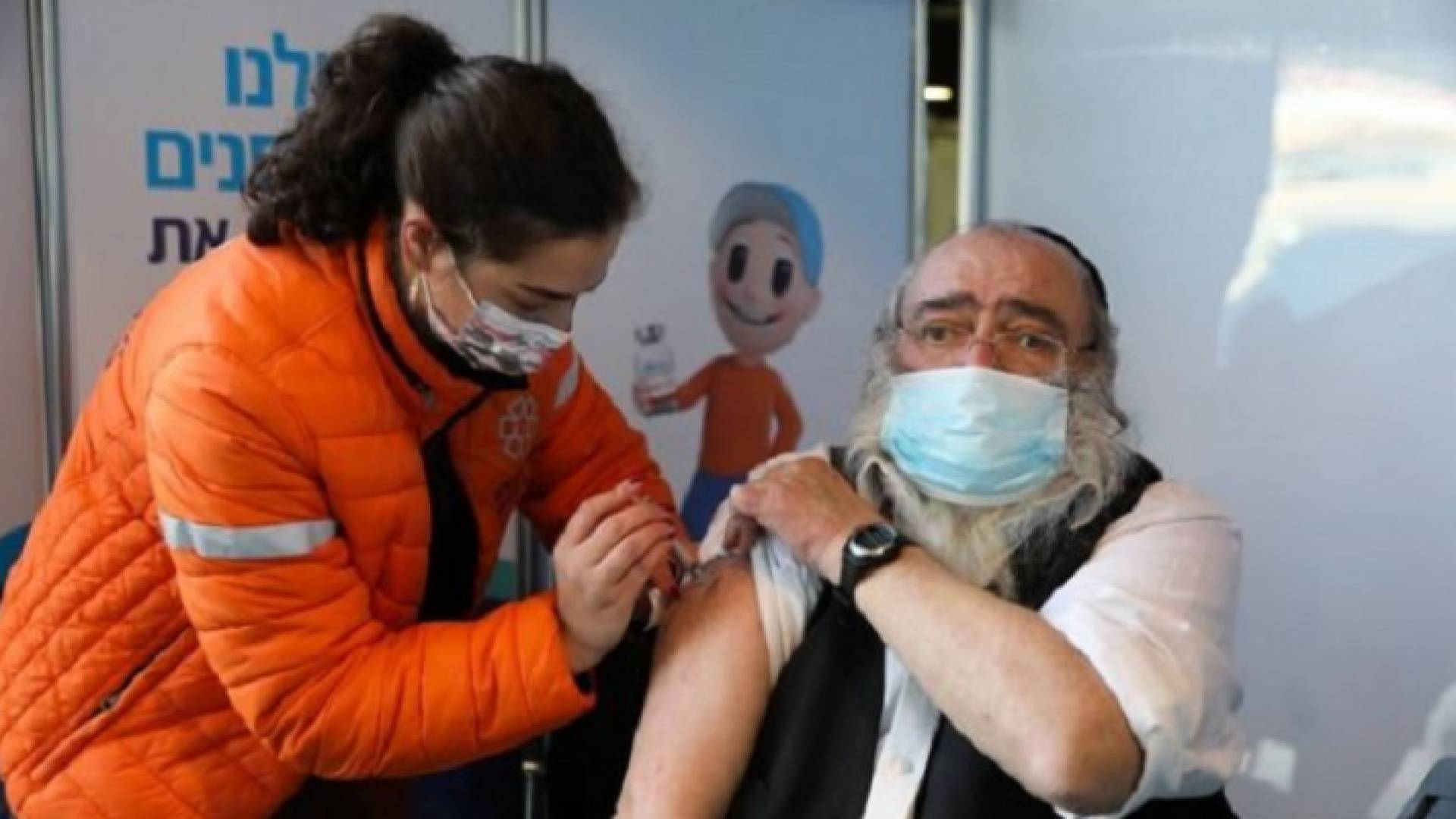 استمرار عملية التطعيم ضد كورونا في العالم