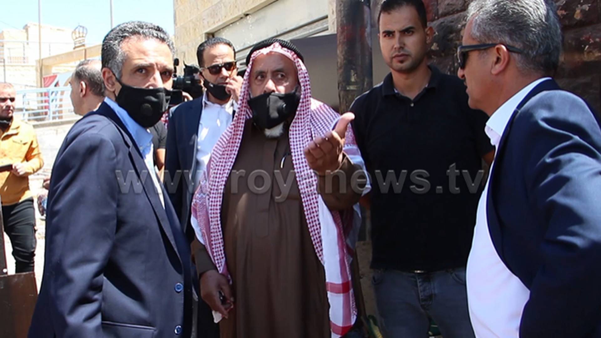 وزير السياحة نايف الفايز خلال زيارته الطفيلة