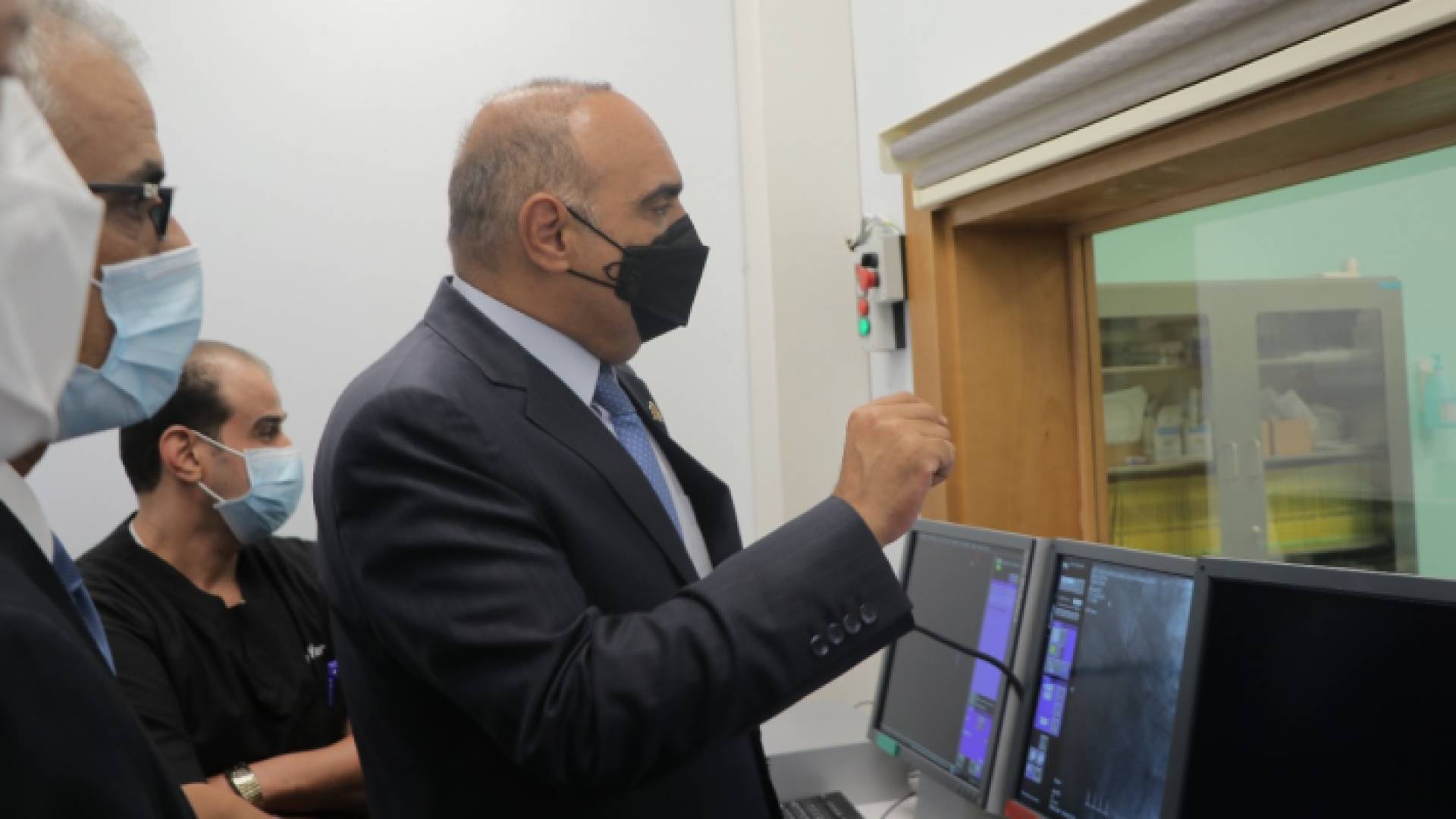 بعد أن وجّه في زيارة سابقة إلى البدء بتشغيله خلال شهر ونصف