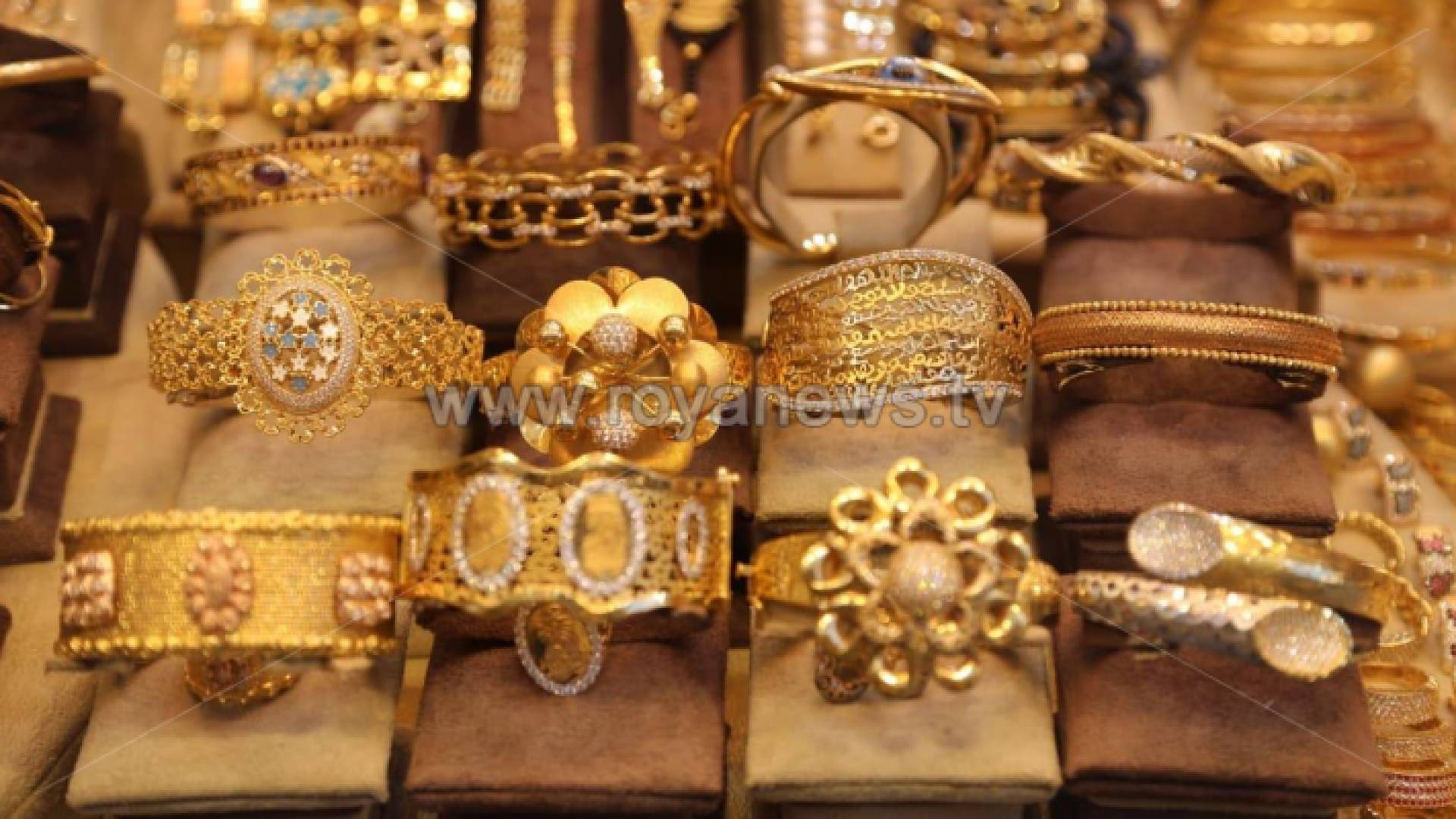 سعر بيع غرام الذهب عيار 21 قيراط 36.5 دينارا