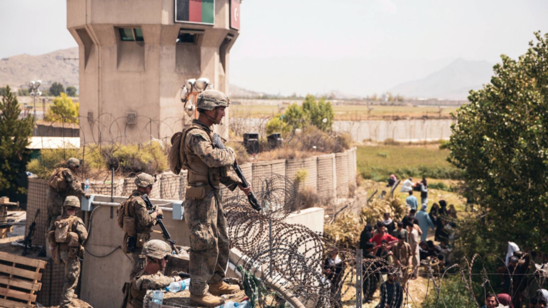 قتلى وجرحى في اشتباكات مسلحة في مطار كابول