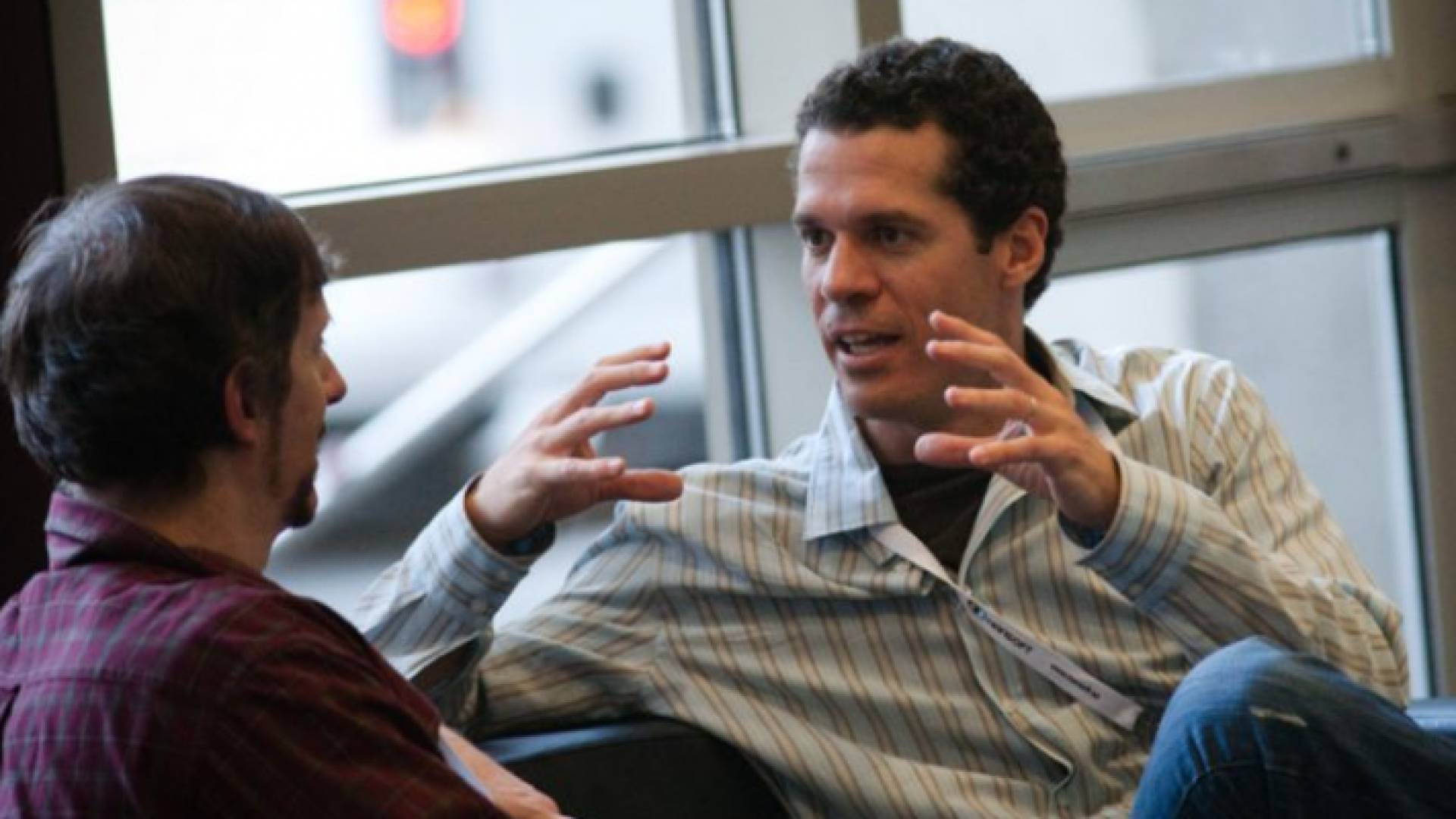 صحة نفسية: وجود شخص تتحدث إليه يؤخر التدهور المعرفي