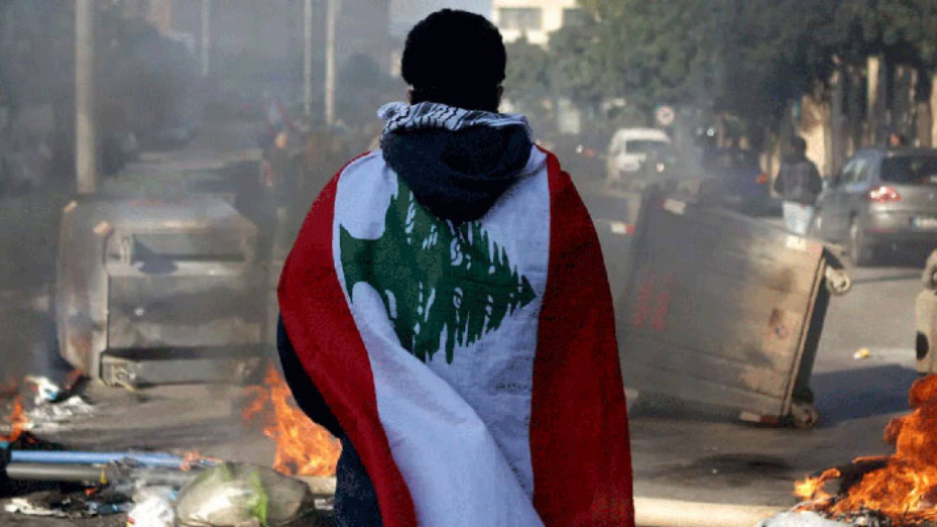 أحد المتظاهرين في لبنان - أرشيفية