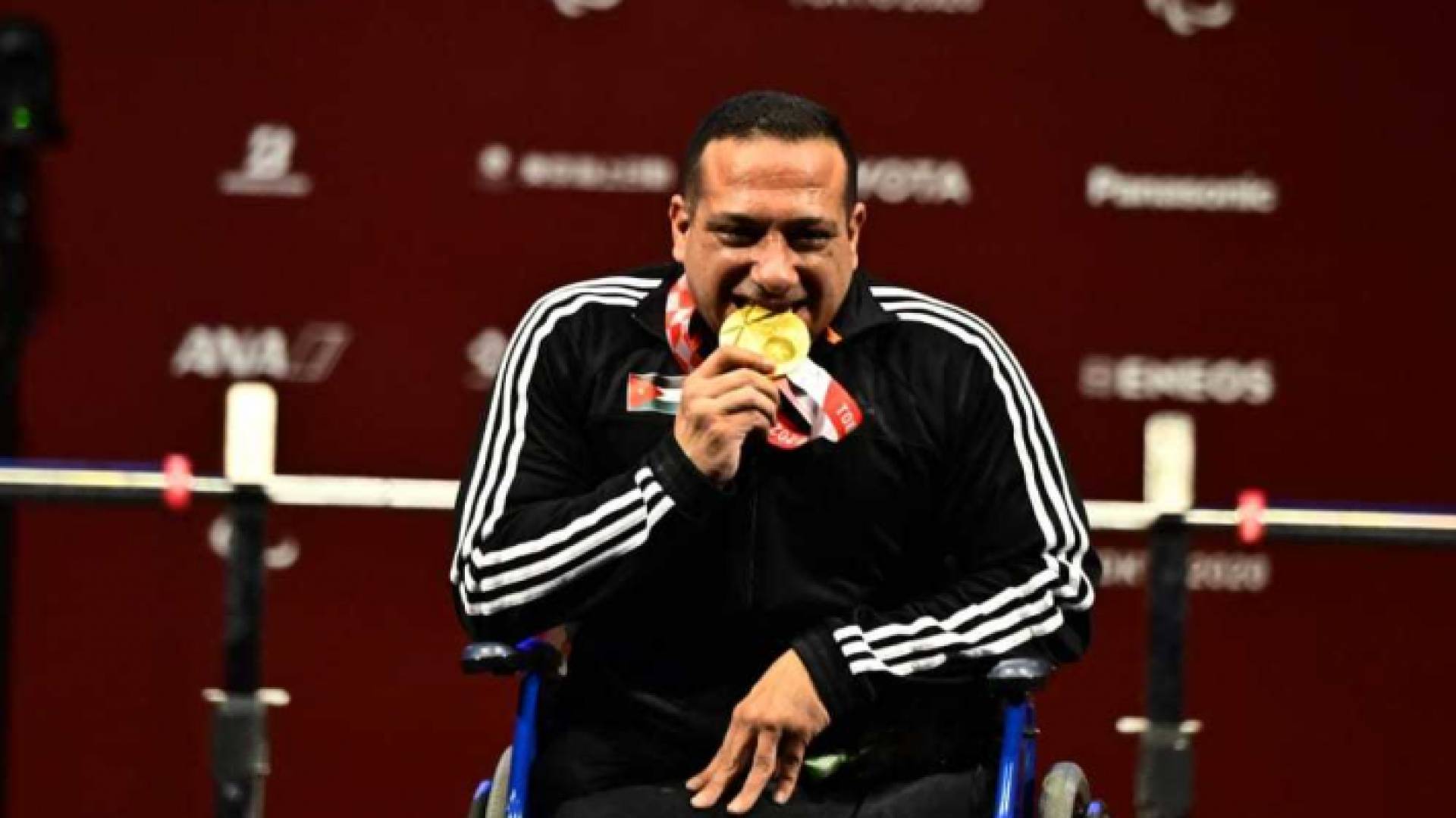 بطل المنتخب الوطني لرياضة رفع الأثقال البارالمبية، عمر قرادة