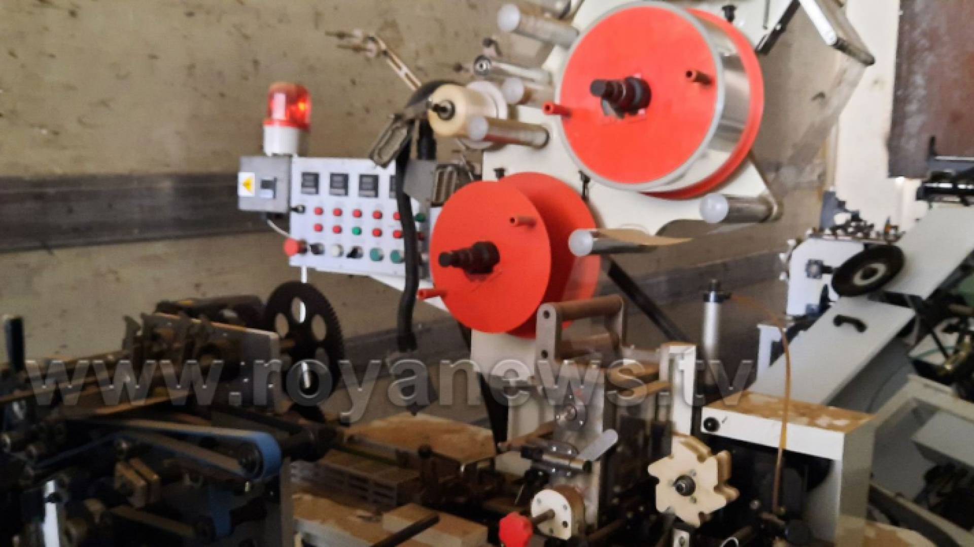 الجمارك: ضبط خط إنتاج سجائر مخالف للقانون في الأردن