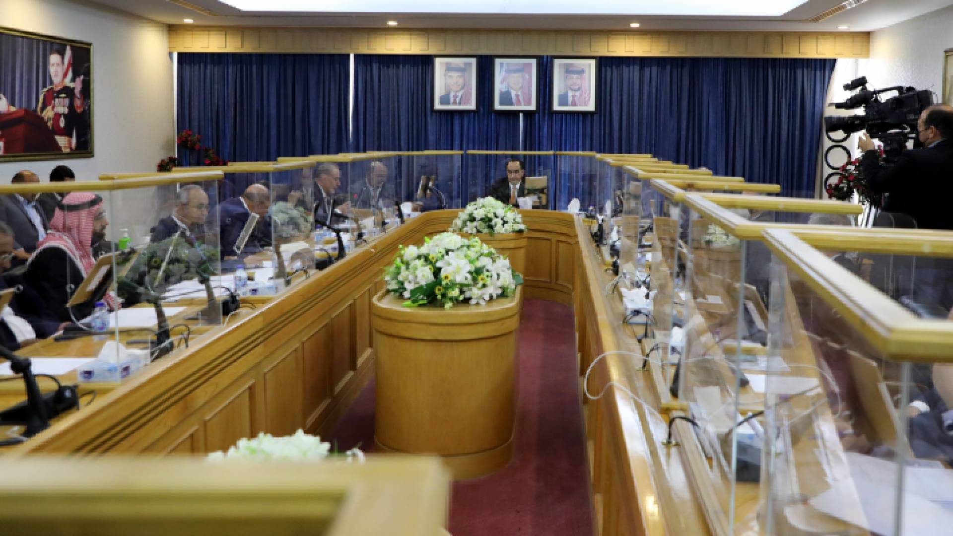 اللجنة المالية والاقتصادية في مجلس الأعيان