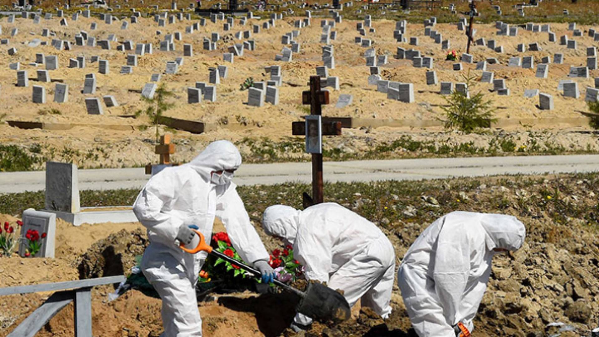 مقبرة مخصصة لوفيات كورونا في روسيا