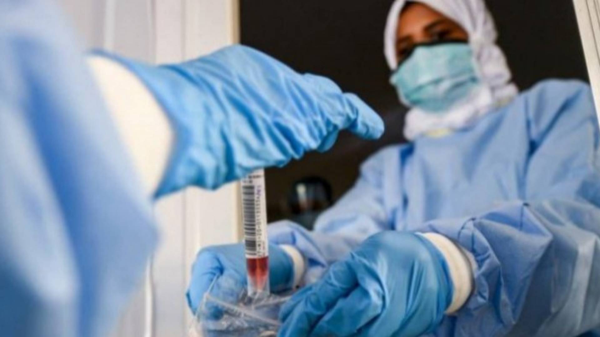 15 وفاة و811 إصابة بفيروس كورونا في الأردن