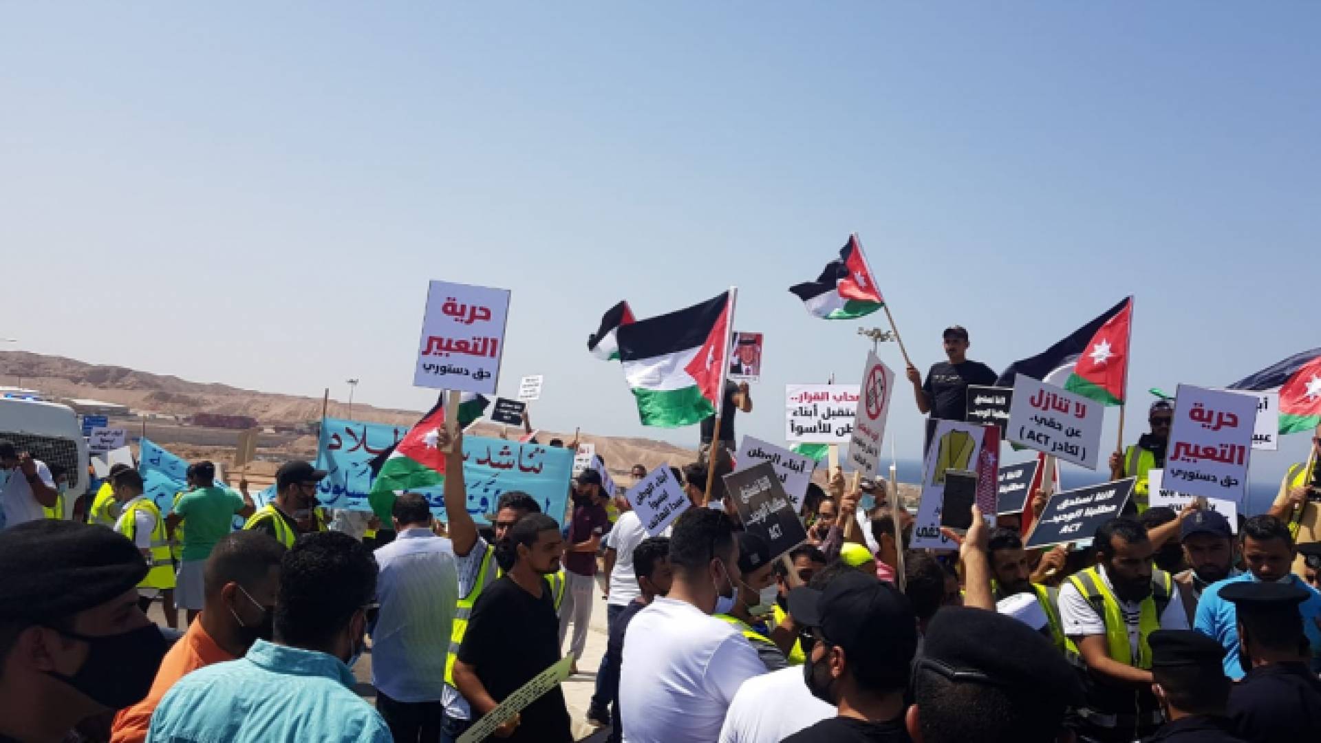 اعتصام لعاملين في ميناء الحاويات في العقبة